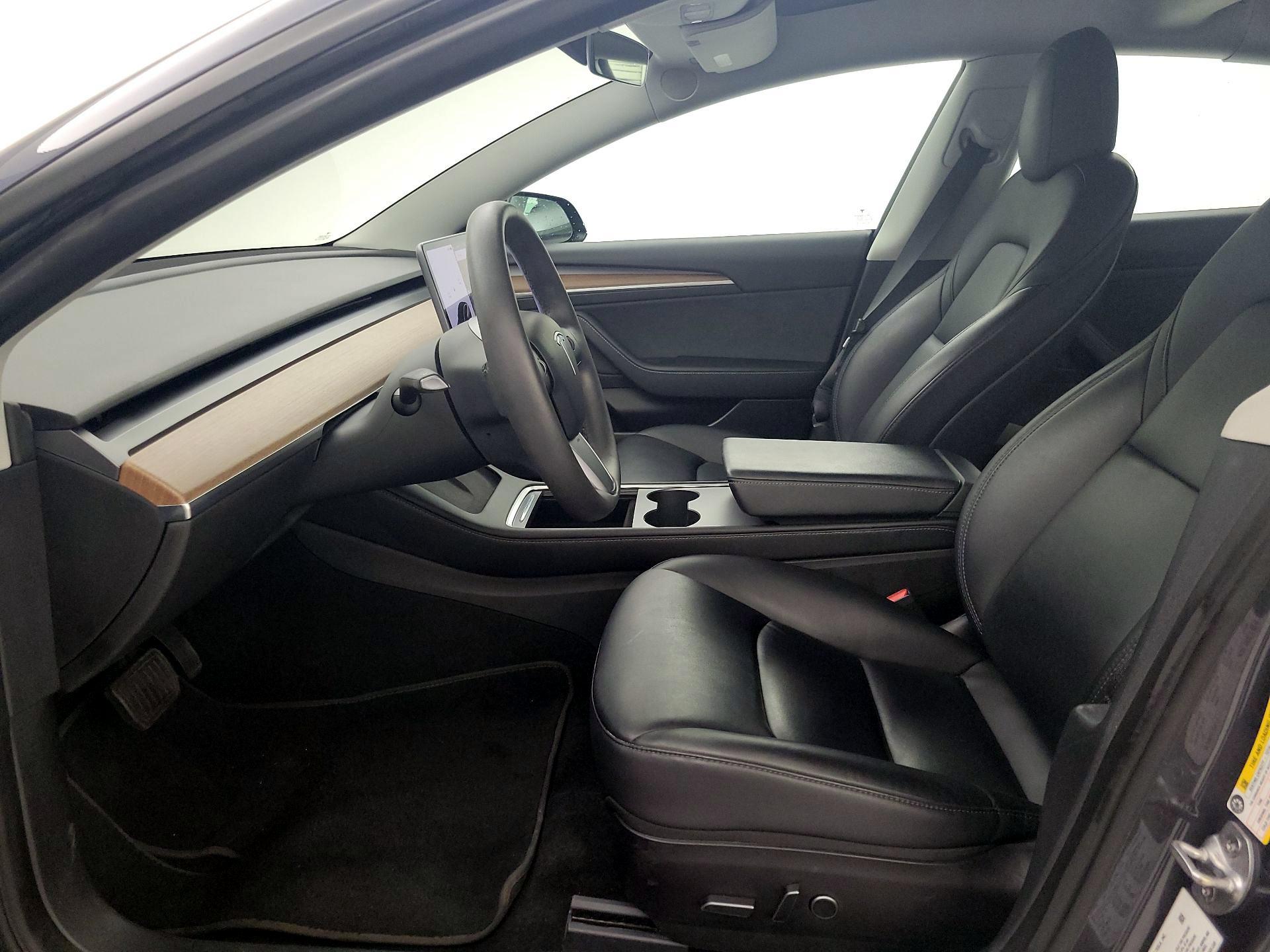 Thumbnail: 2022 Tesla Model 3 - 11