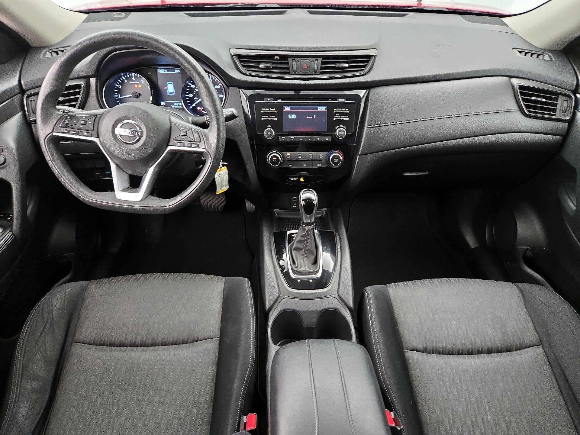 Thumbnail: 2017 Nissan Rogue - 9