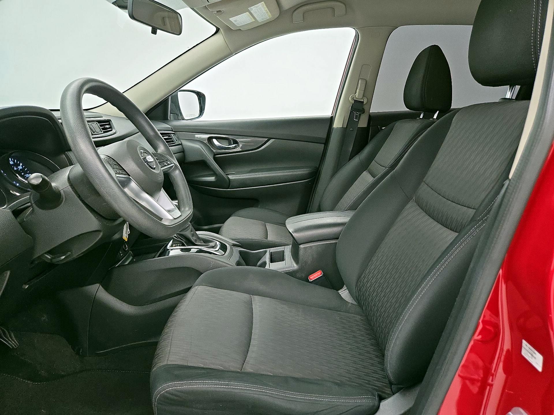 Thumbnail: 2017 Nissan Rogue - 11