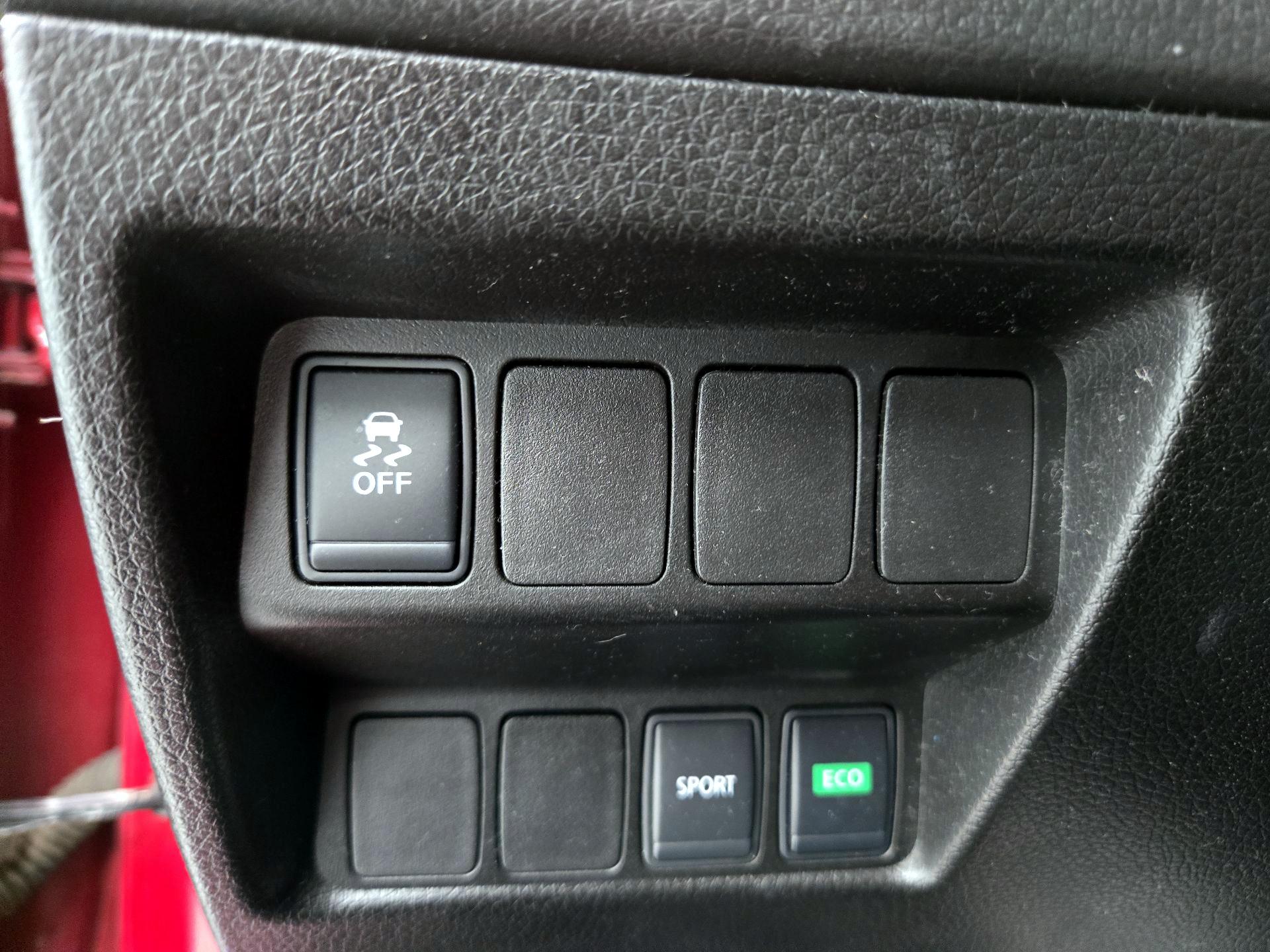 Thumbnail: 2017 Nissan Rogue - 13