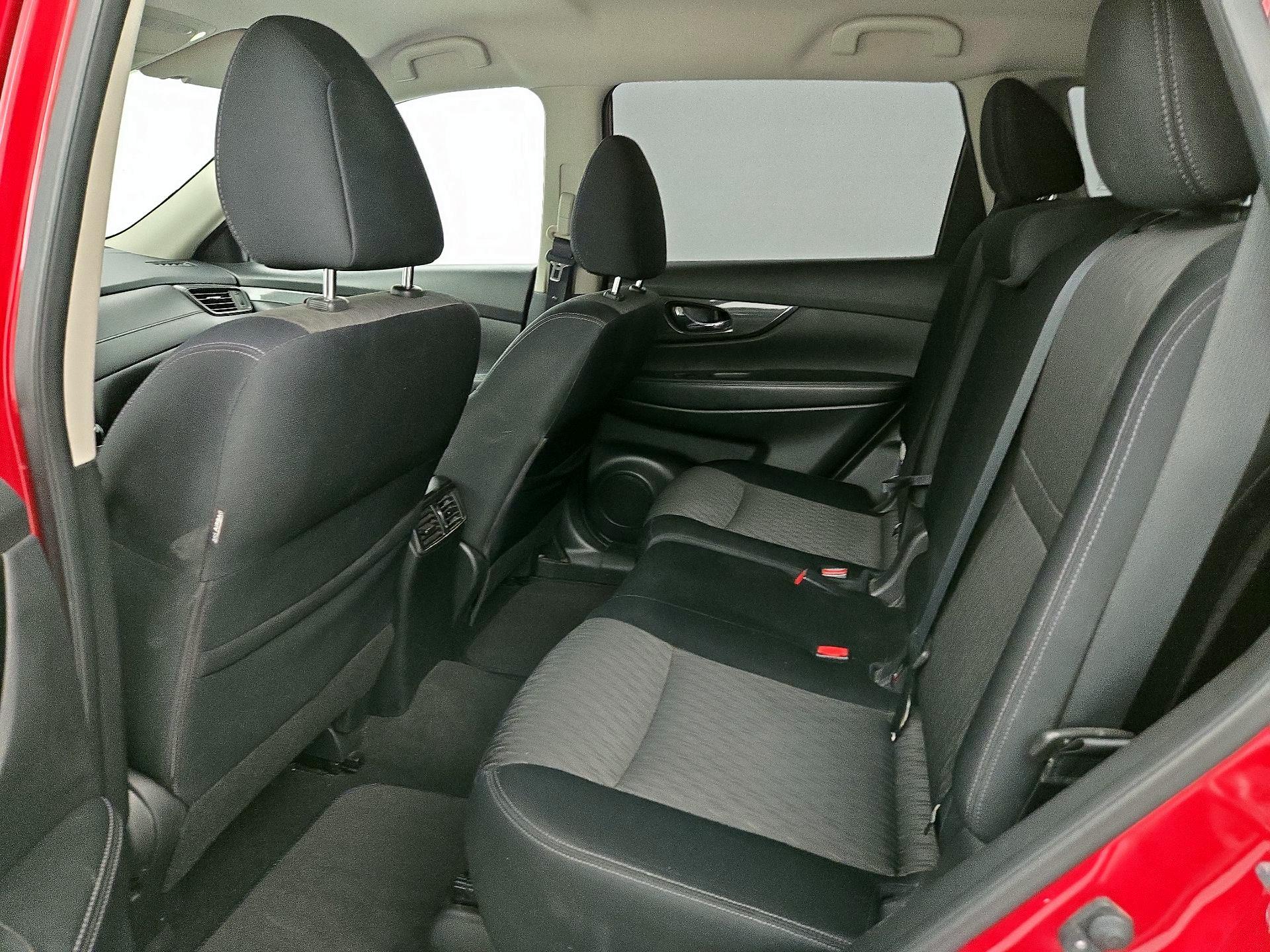 Thumbnail: 2017 Nissan Rogue - 19