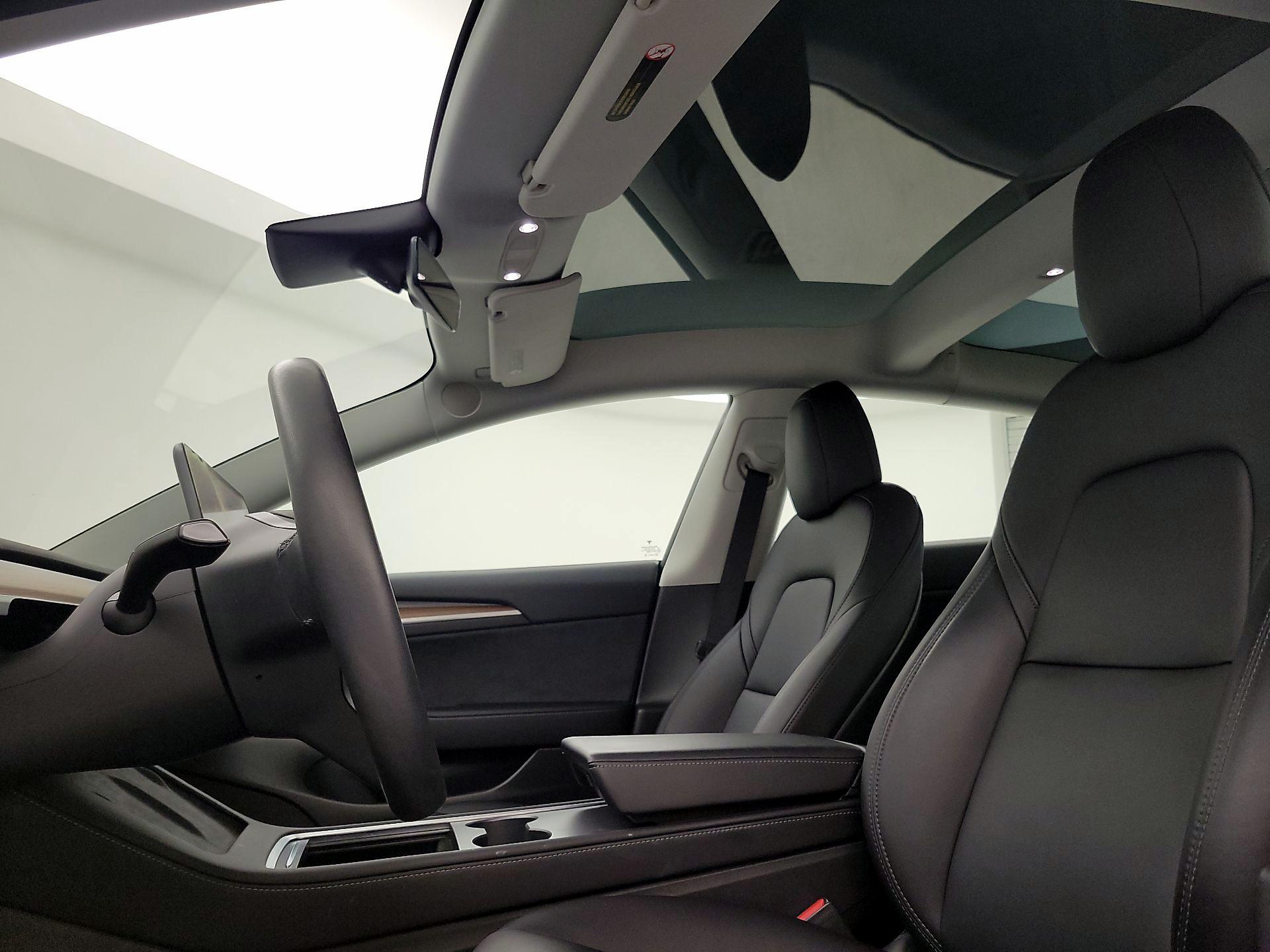 Thumbnail: 2022 Tesla Model 3 - 19