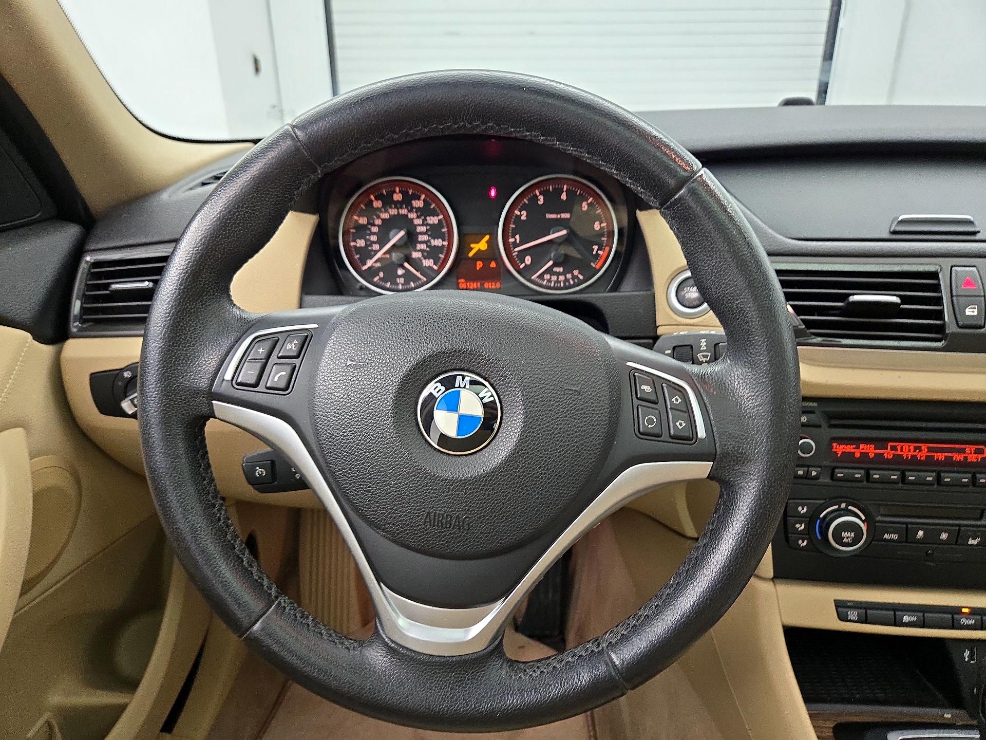 Thumbnail: 2015 BMW X1 - 10