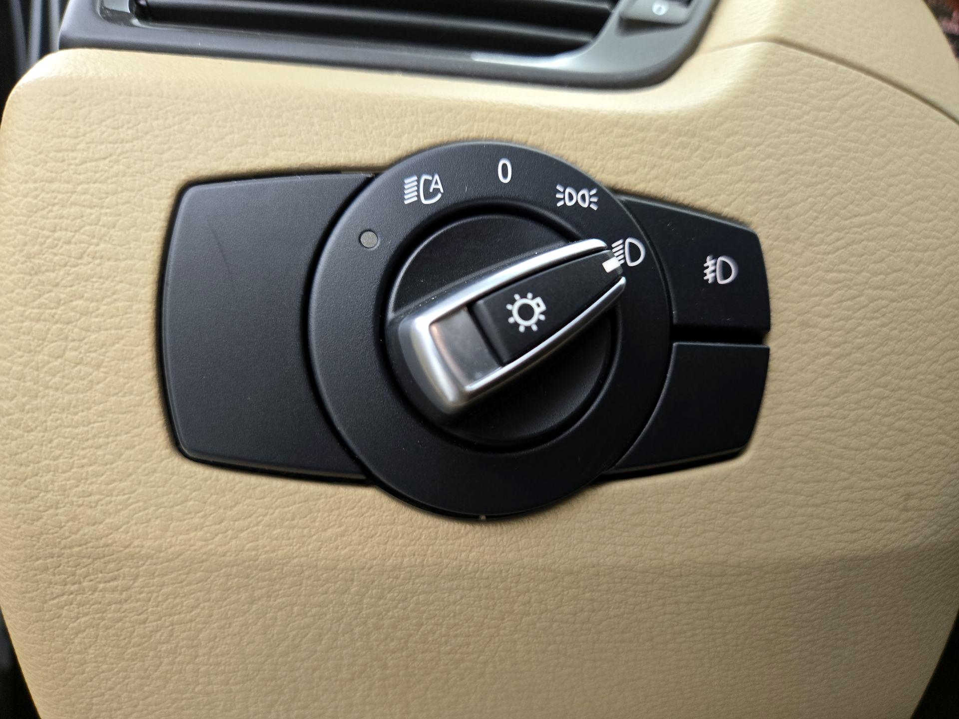 Thumbnail: 2015 BMW X1 - 13