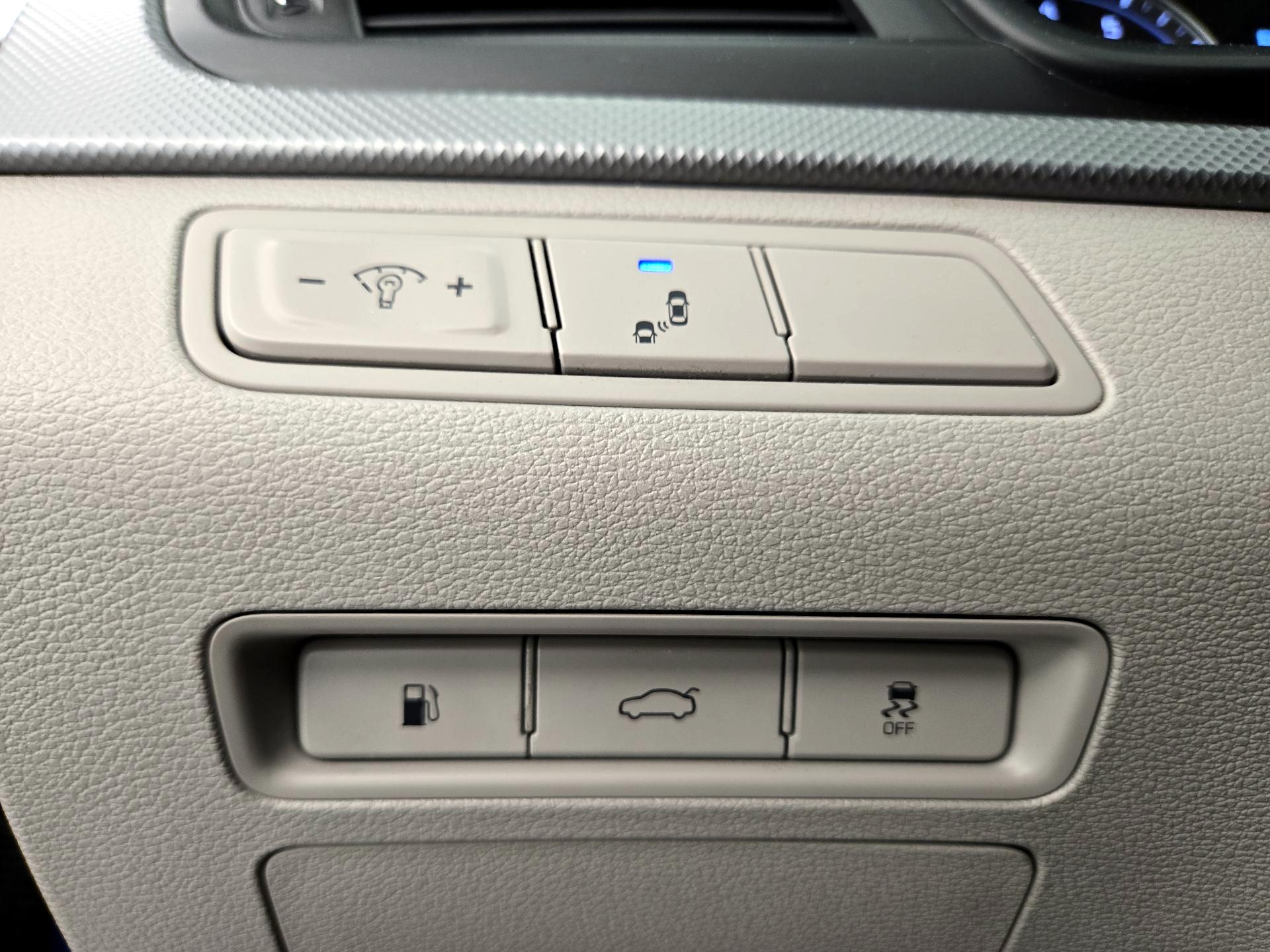 Thumbnail: 2018 Hyundai Sonata - 13