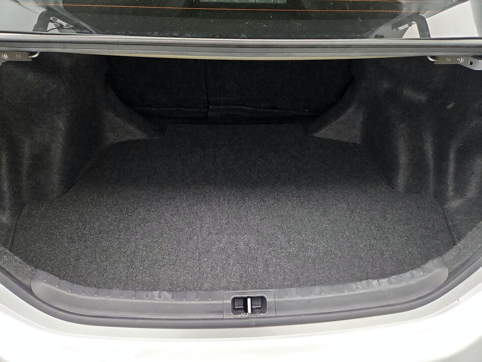 Thumbnail: 2018 Toyota Corolla - 20