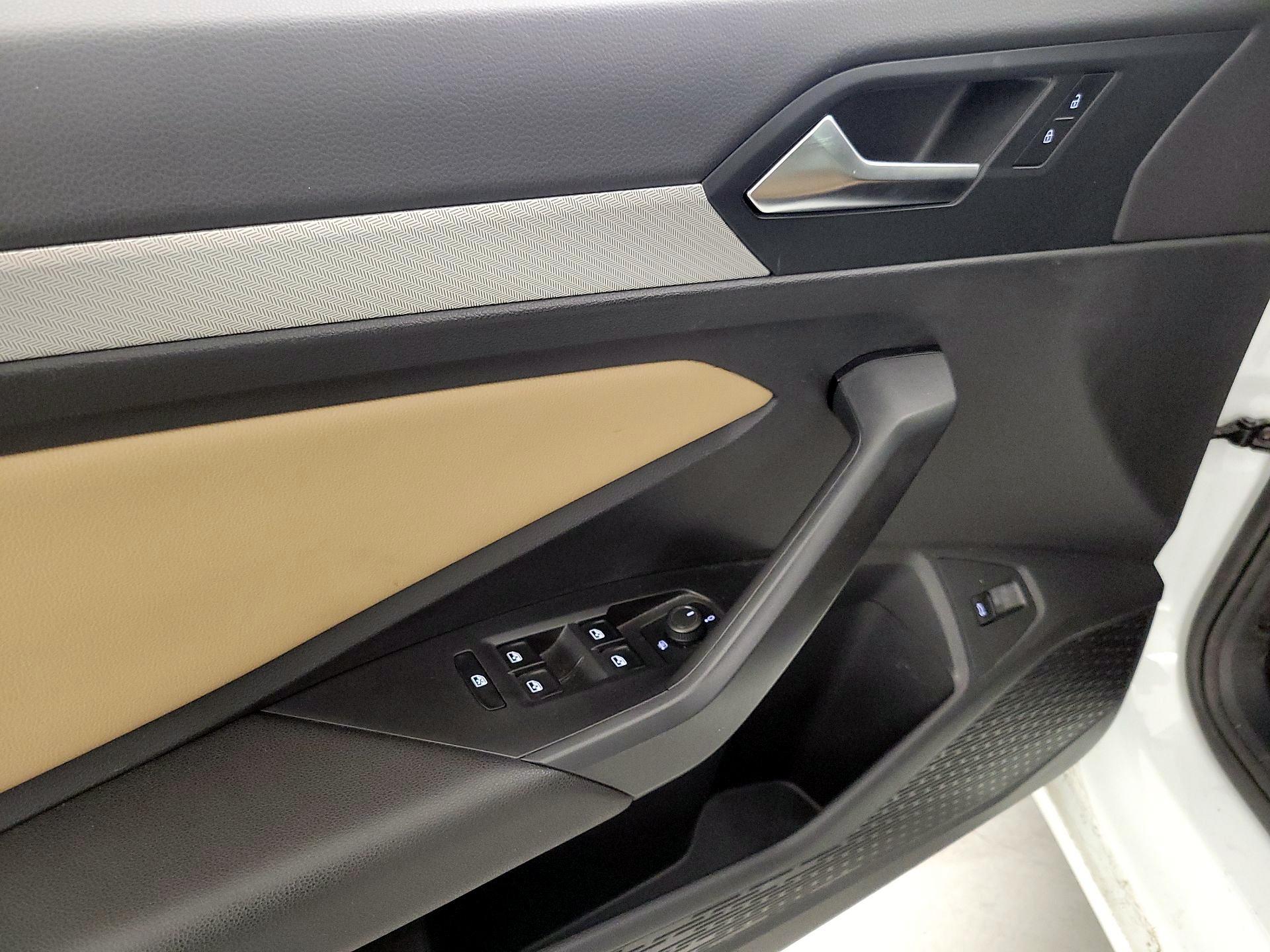 Thumbnail: 2020 Volkswagen Jetta - 12