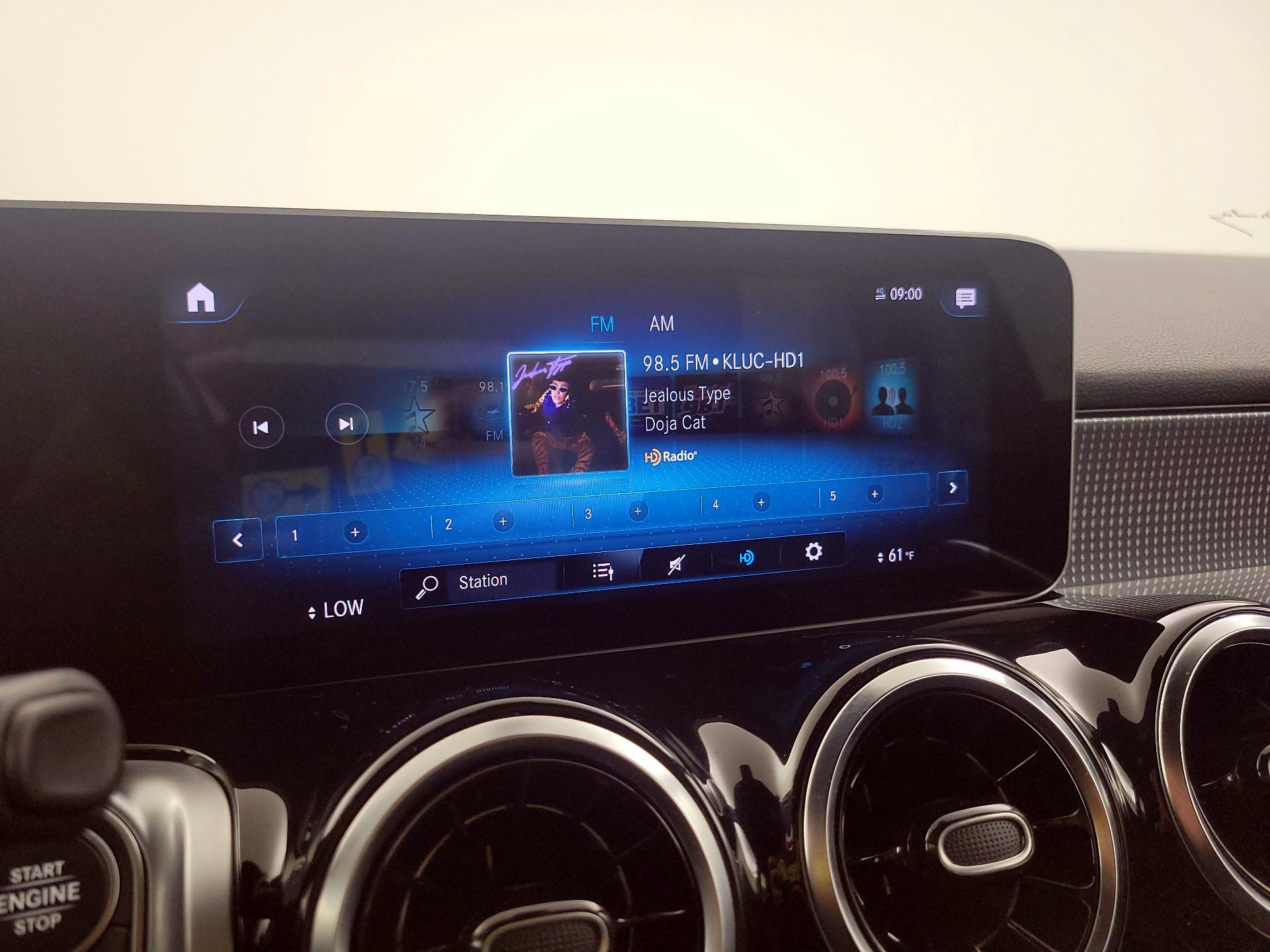 Thumbnail: 2021 Mercedes-Benz GLB - 15