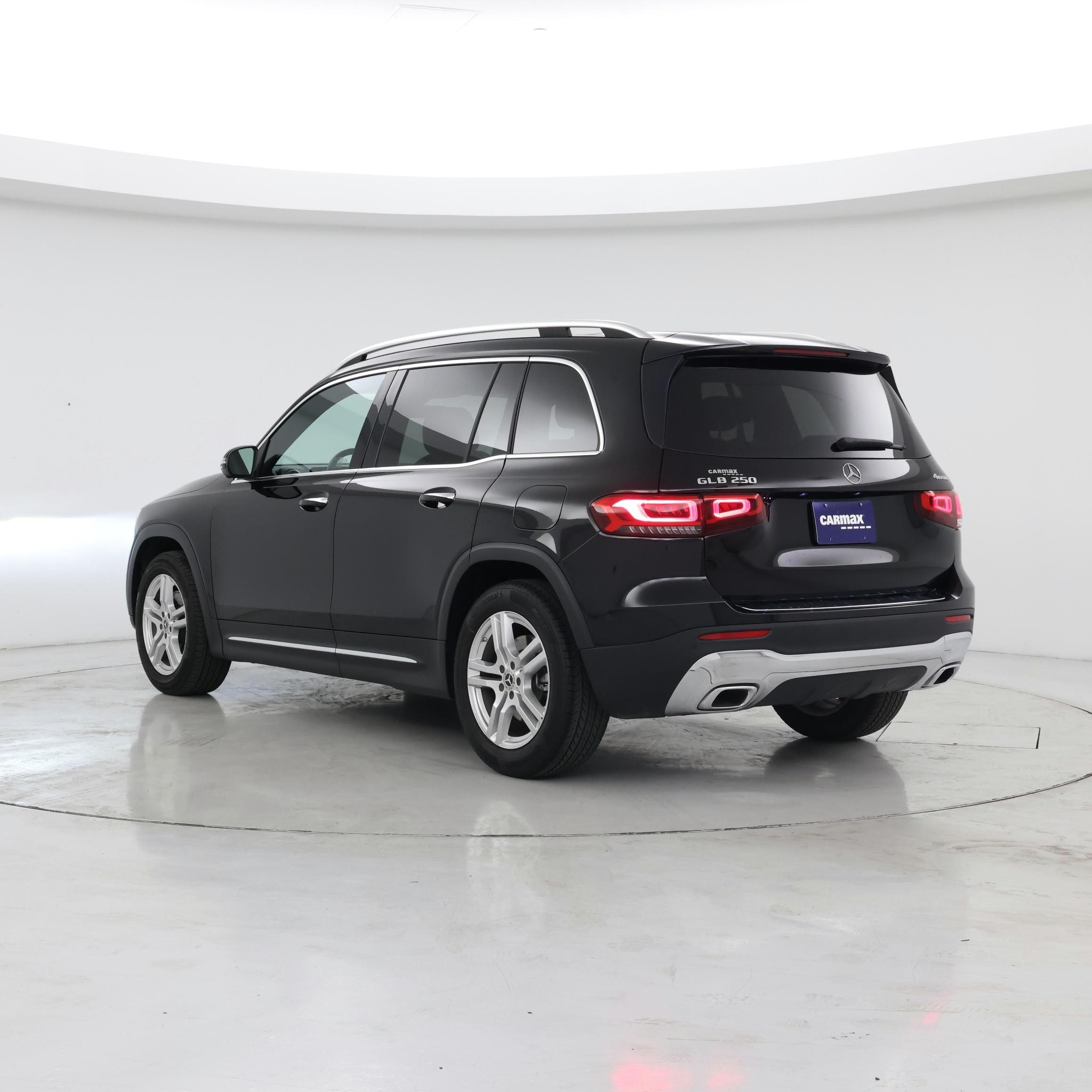 Thumbnail: 2021 Mercedes-Benz GLB - 2