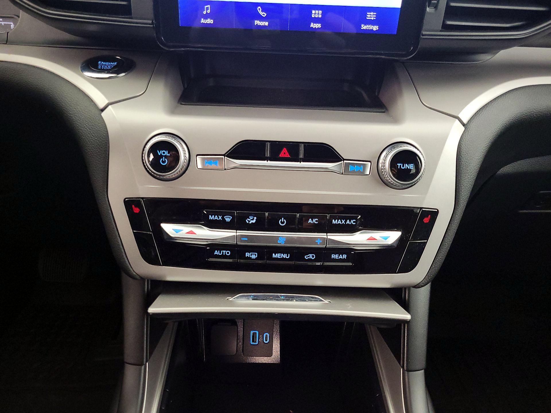 Thumbnail: 2023 Ford Explorer - 16