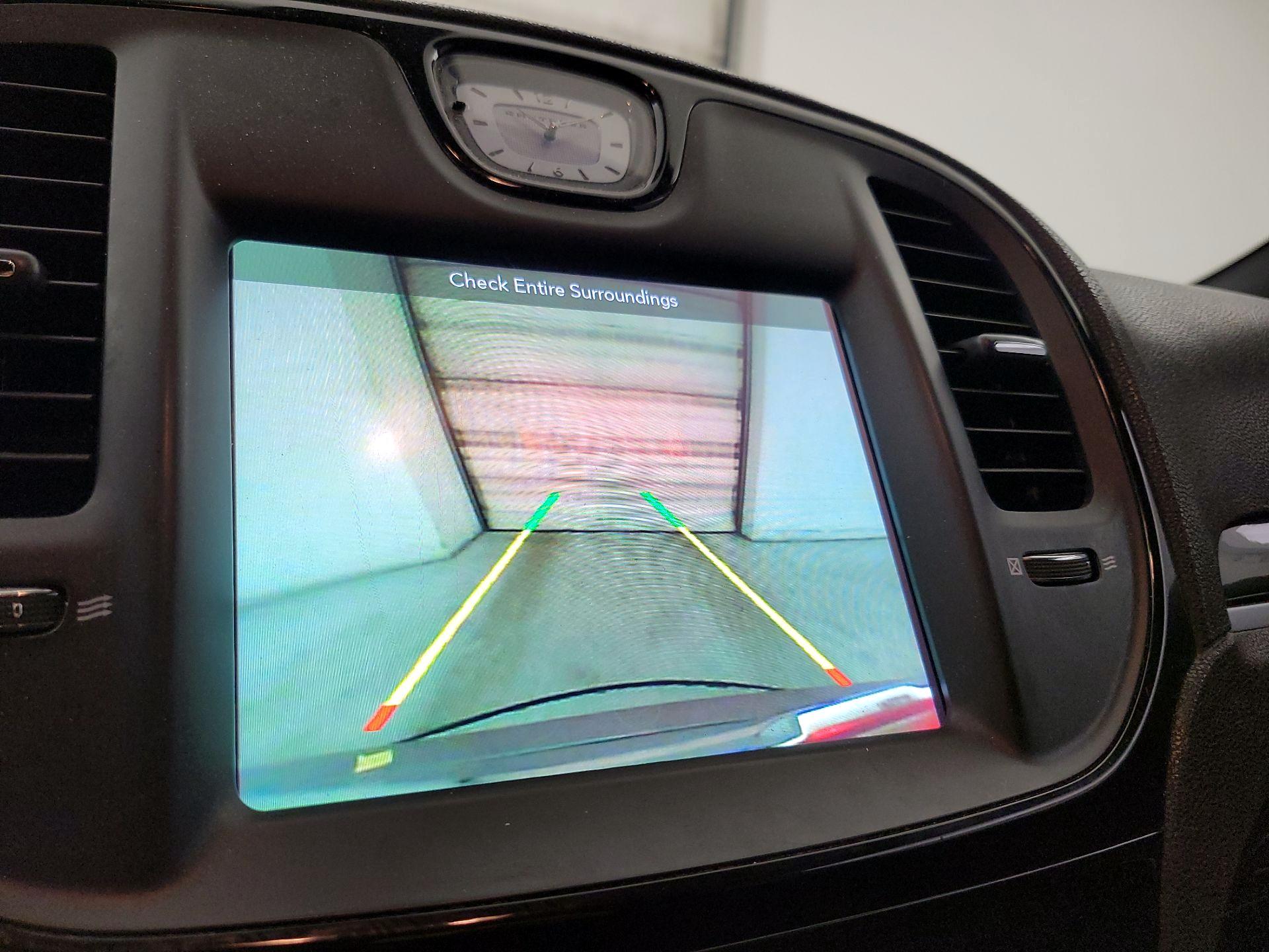 Thumbnail: 2018 Chrysler 300 - 15