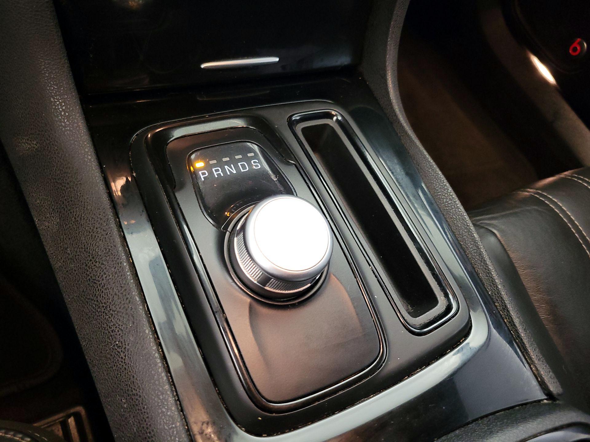 Thumbnail: 2018 Chrysler 300 - 18