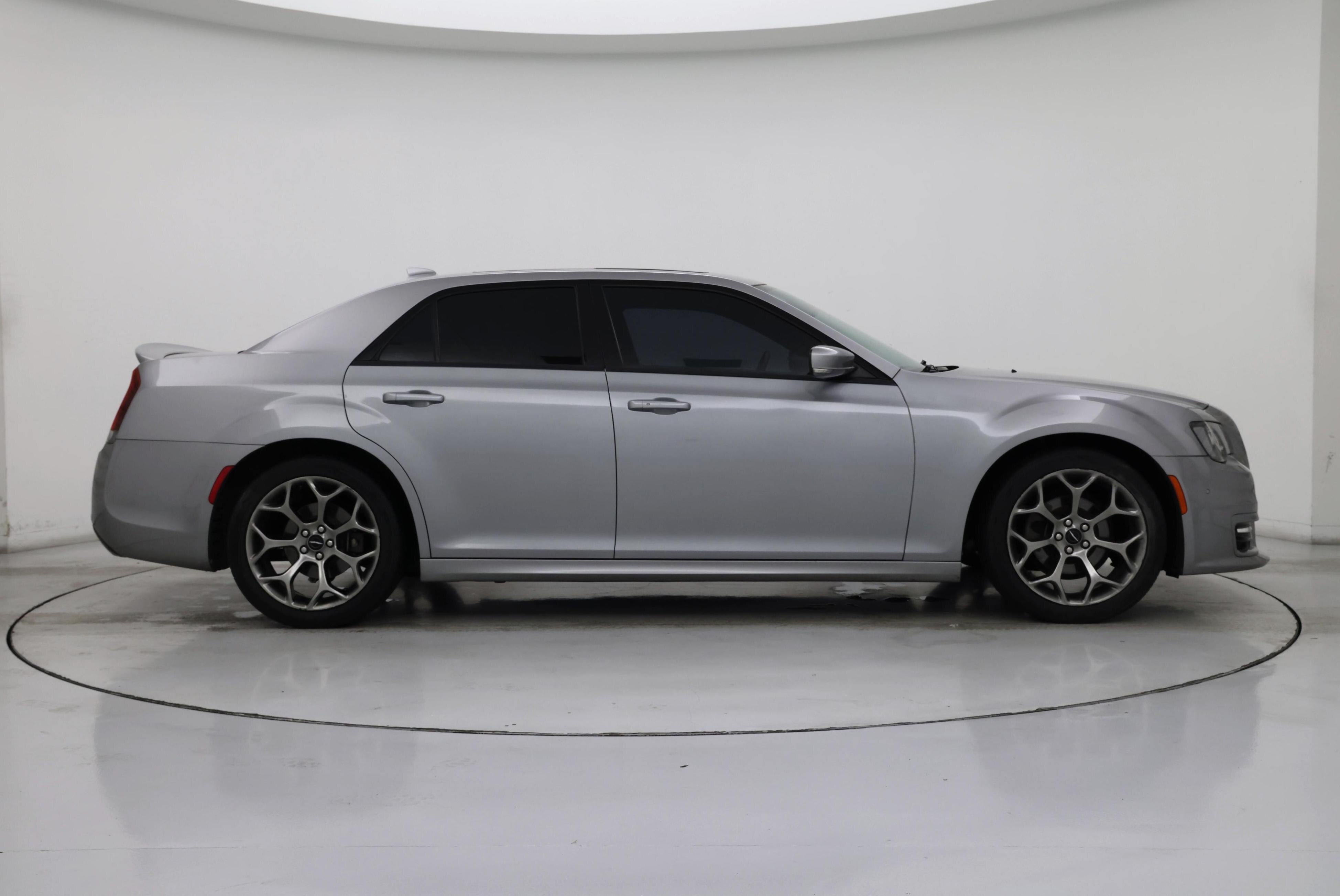 Thumbnail: 2018 Chrysler 300 - 7