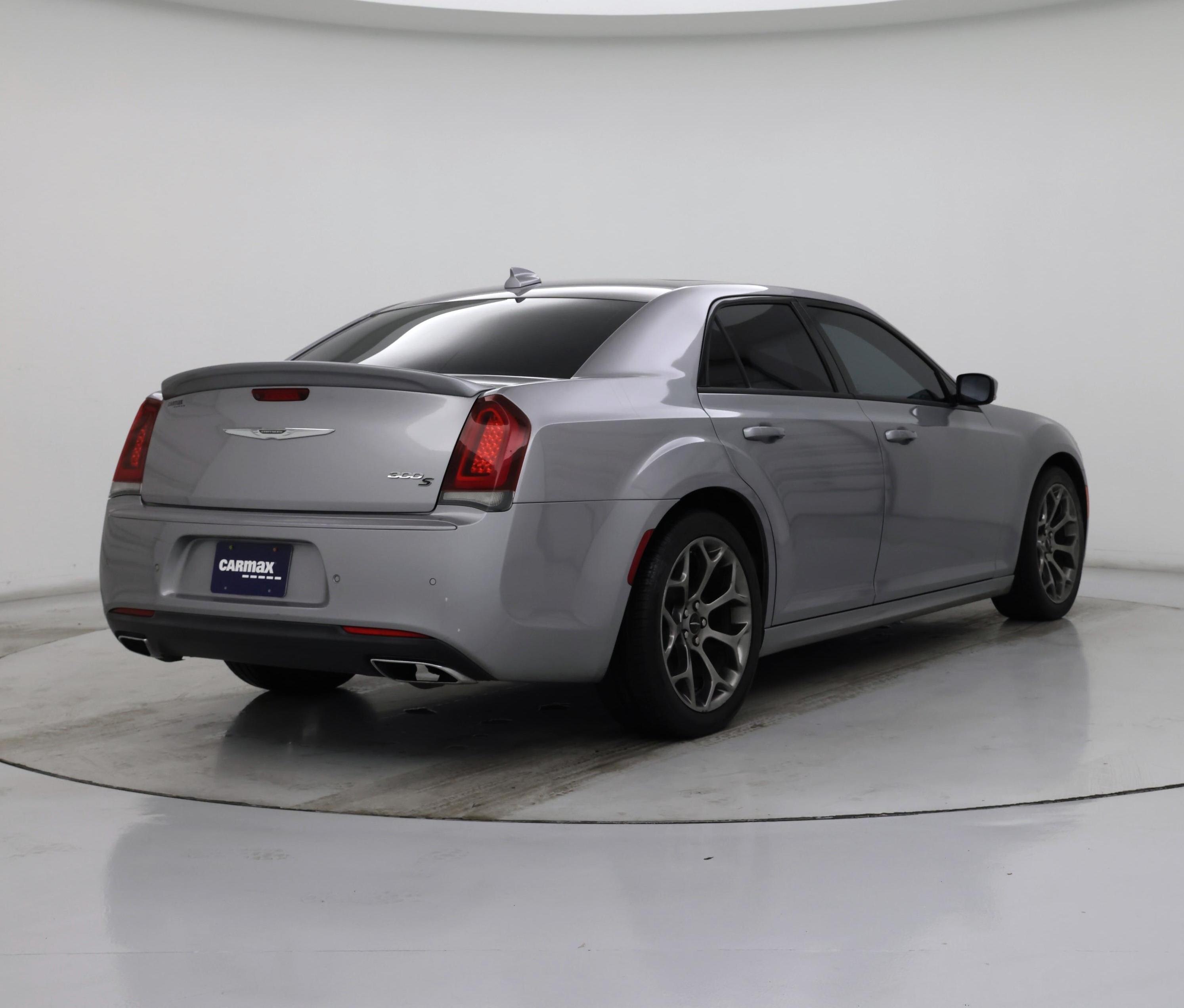 Thumbnail: 2018 Chrysler 300 - 8