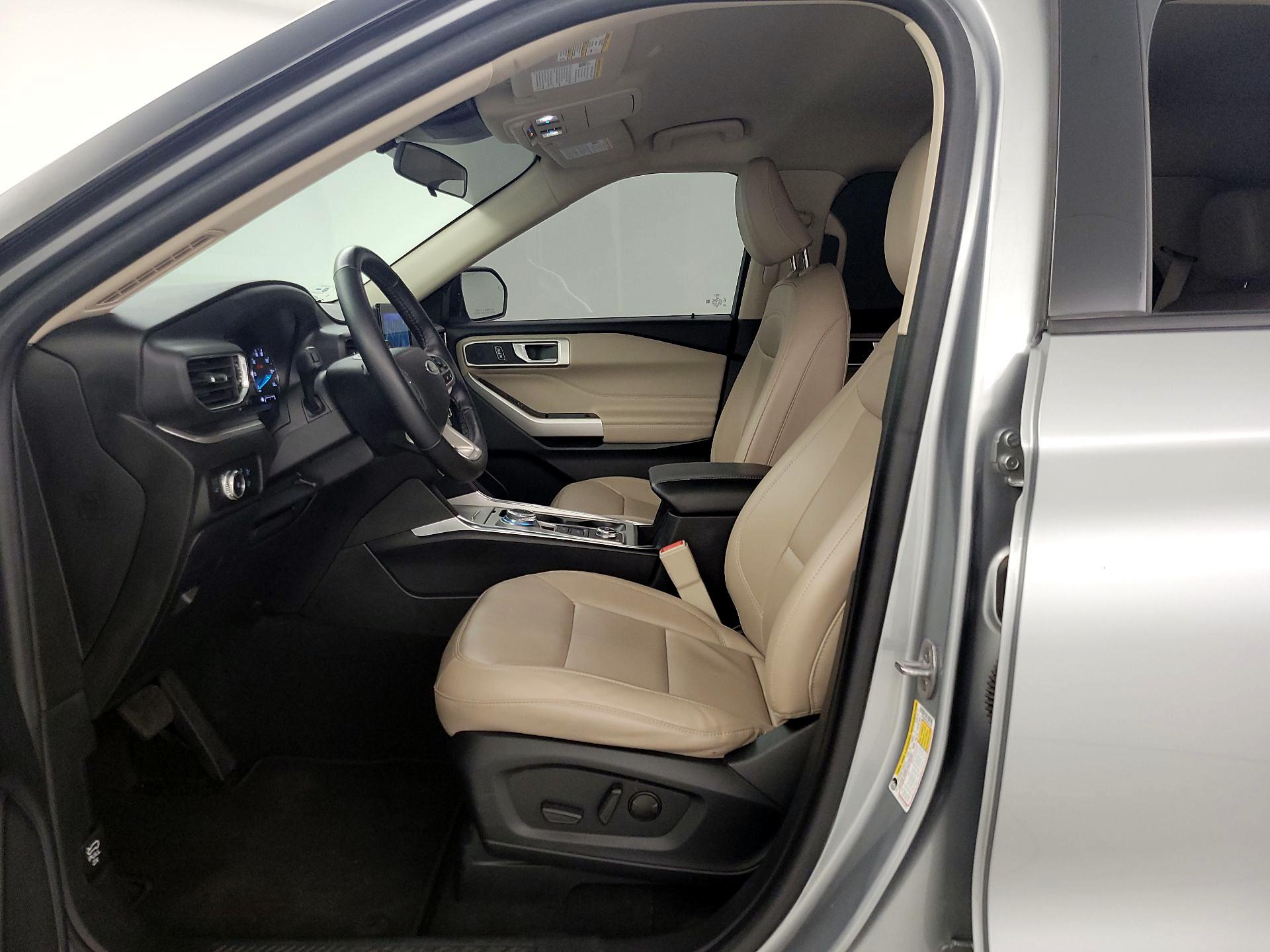 Thumbnail: 2022 Ford Explorer - 11