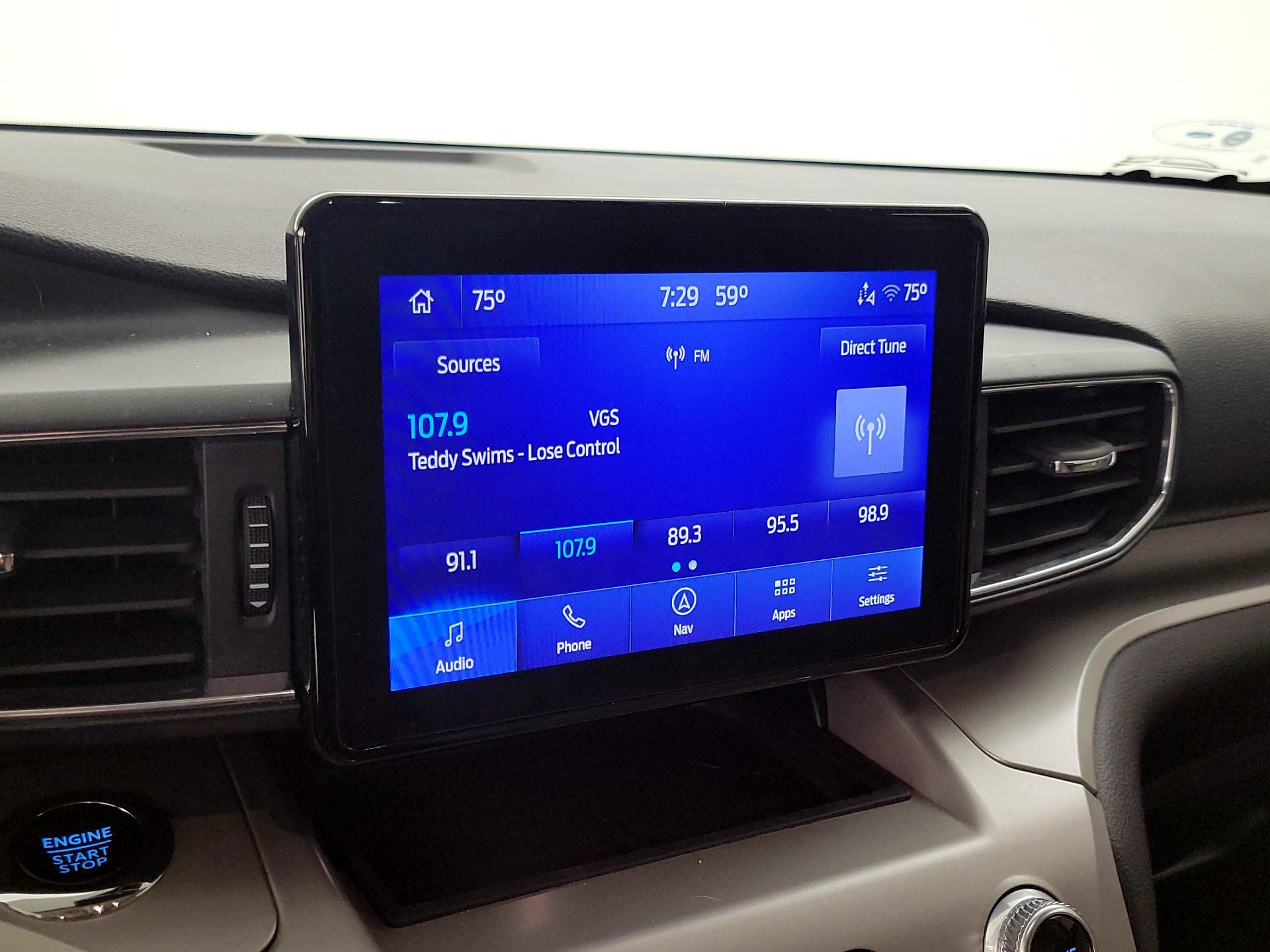 Thumbnail: 2022 Ford Explorer - 16