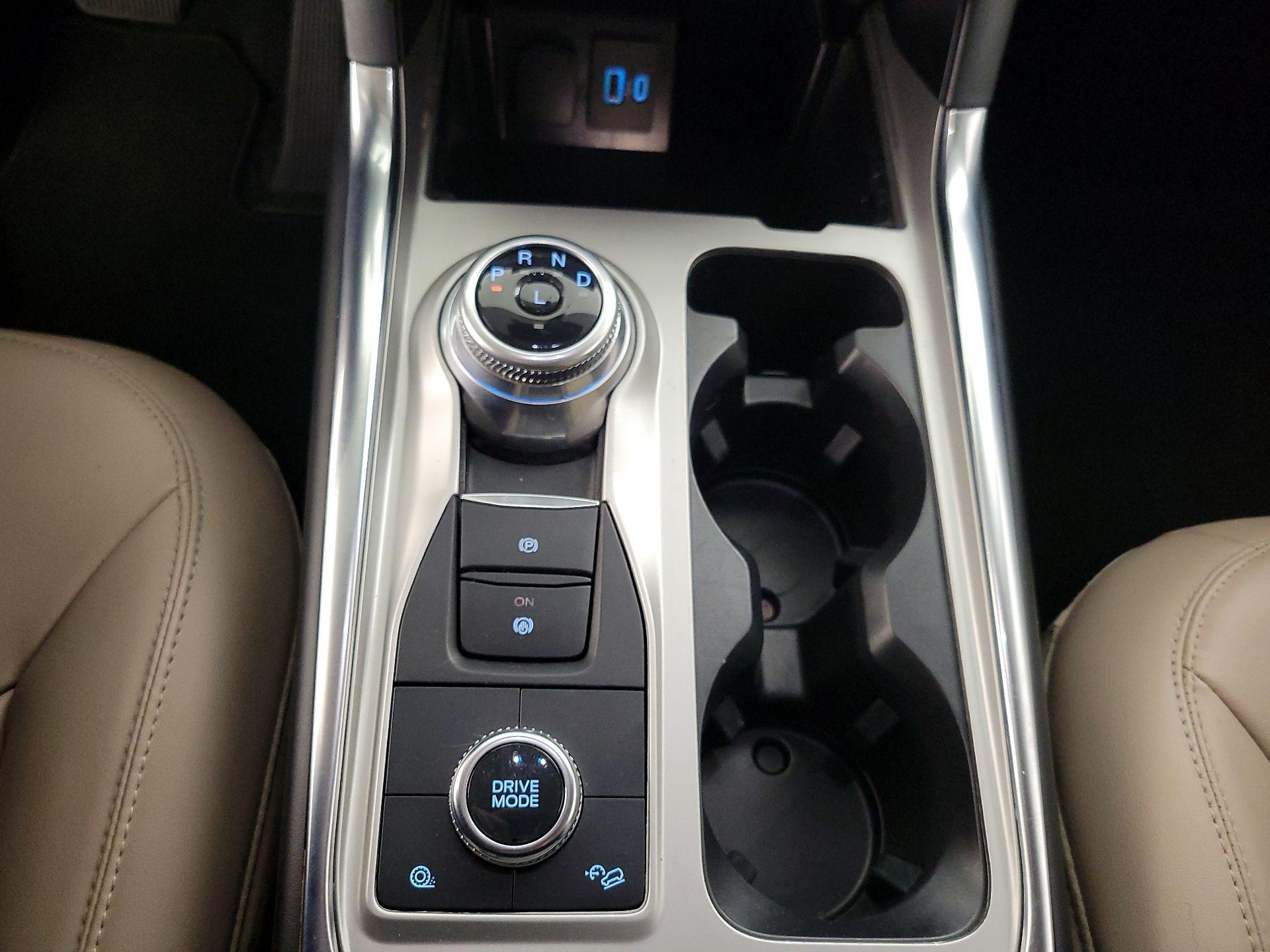 Thumbnail: 2022 Ford Explorer - 18