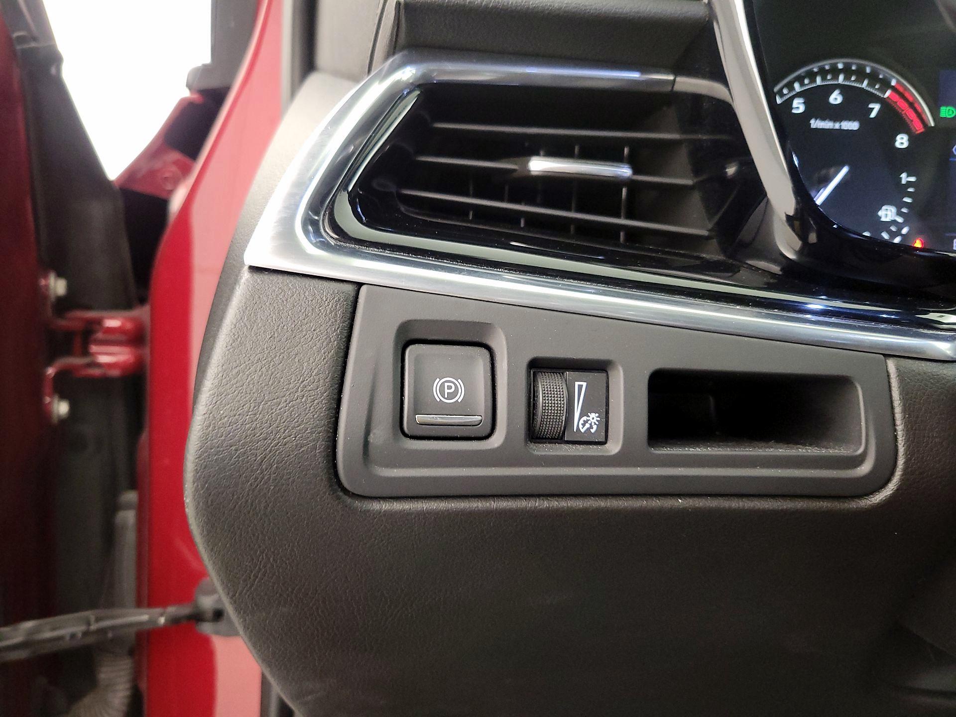 Thumbnail: 2020 Cadillac XT6 - 13