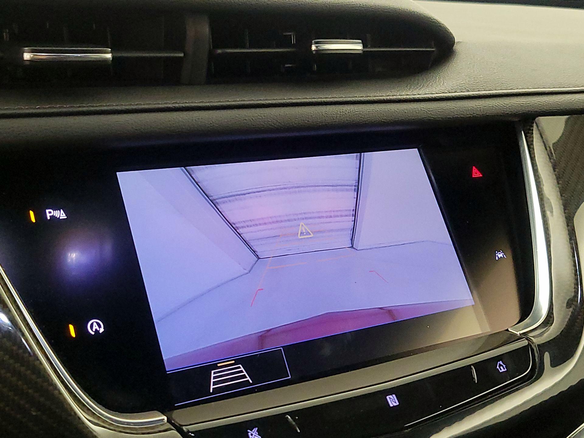 Thumbnail: 2020 Cadillac XT6 - 14