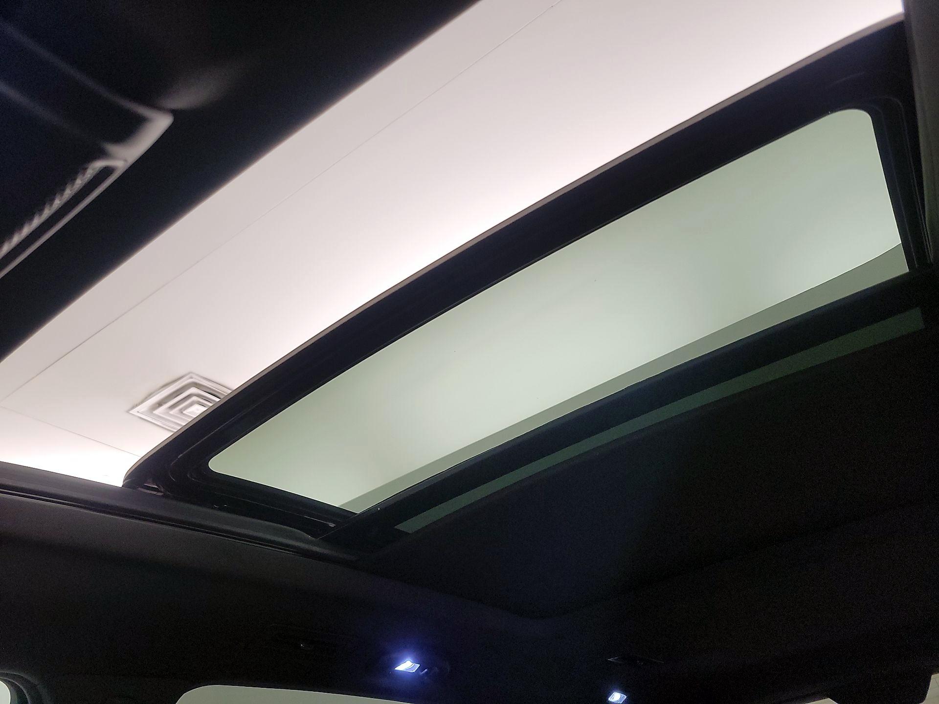 Thumbnail: 2020 Cadillac XT6 - 19