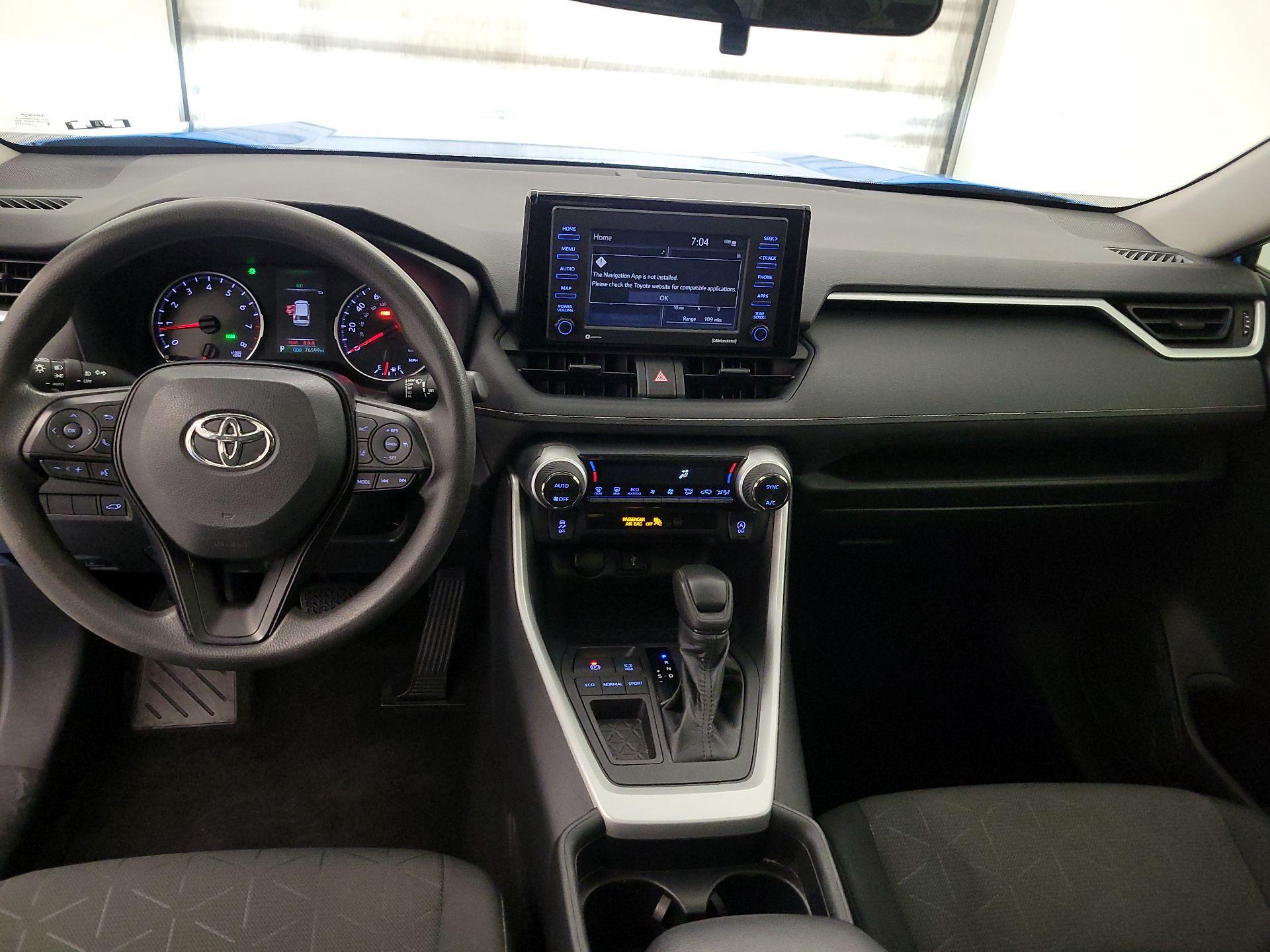 Thumbnail: 2020 Toyota RAV4 - 9