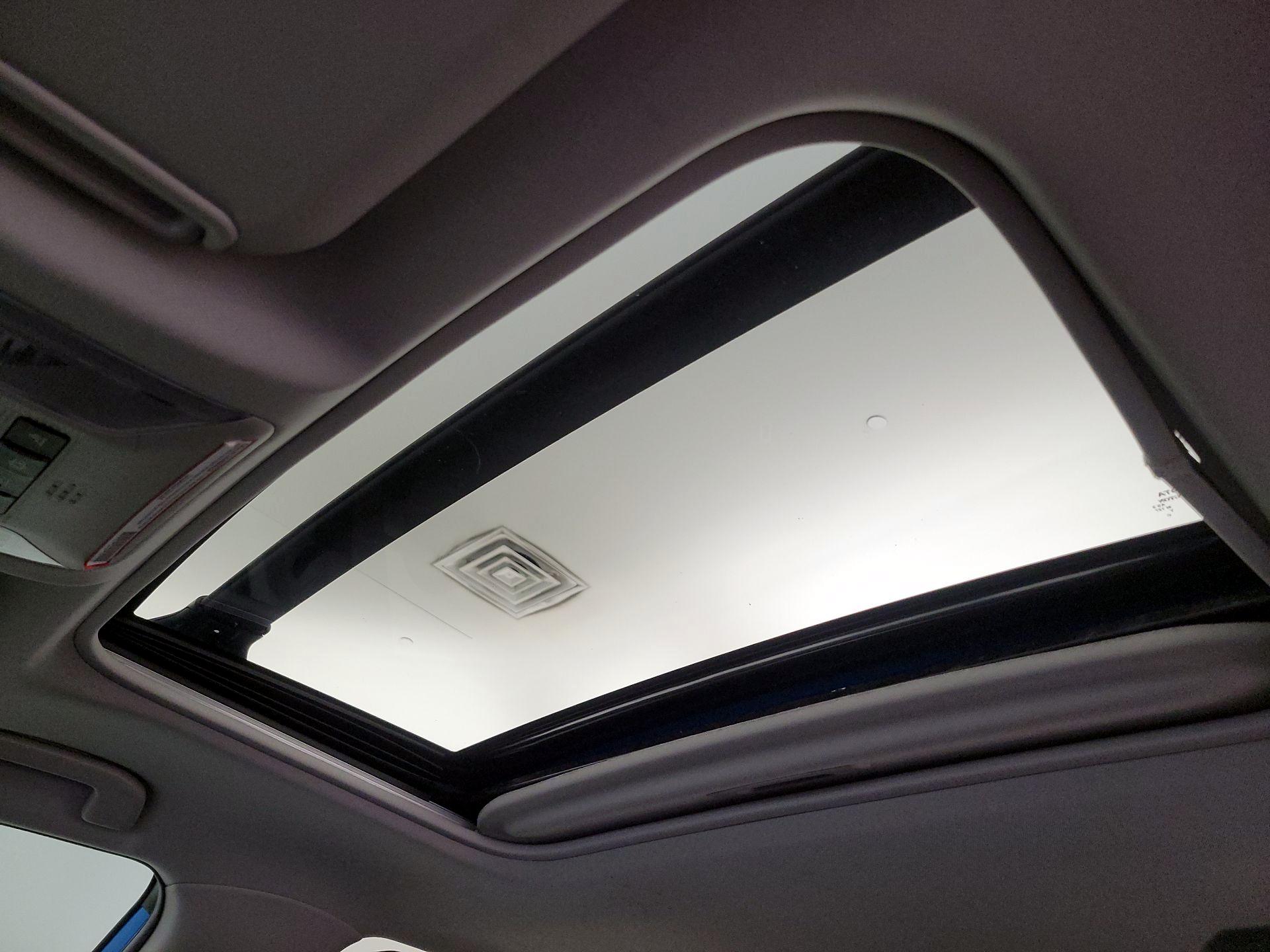 Thumbnail: 2020 Toyota RAV4 - 20