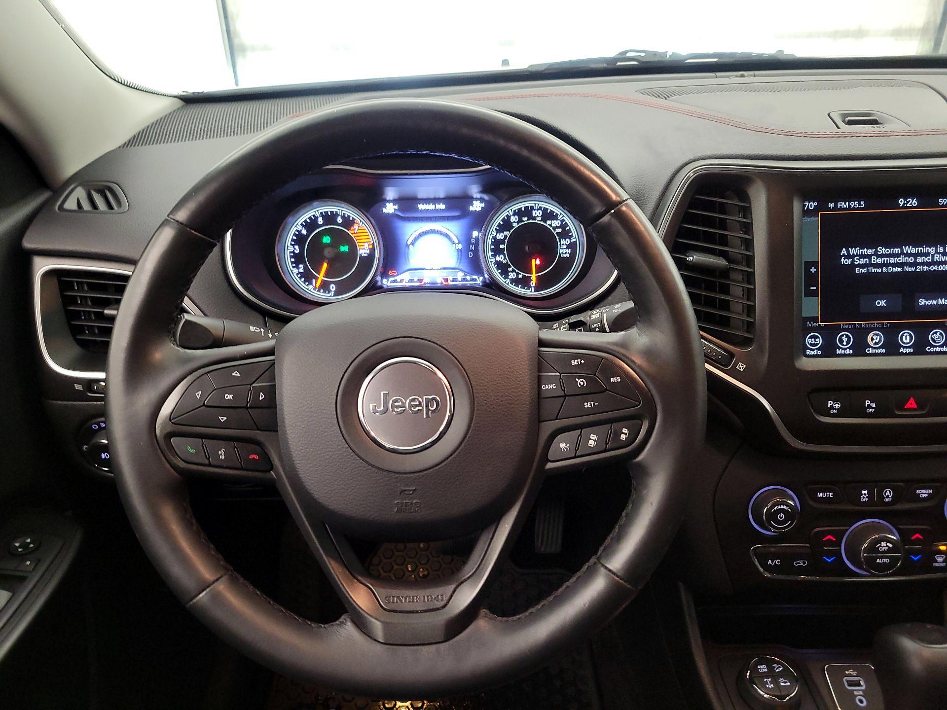 Thumbnail: 2019 Jeep Cherokee - 10