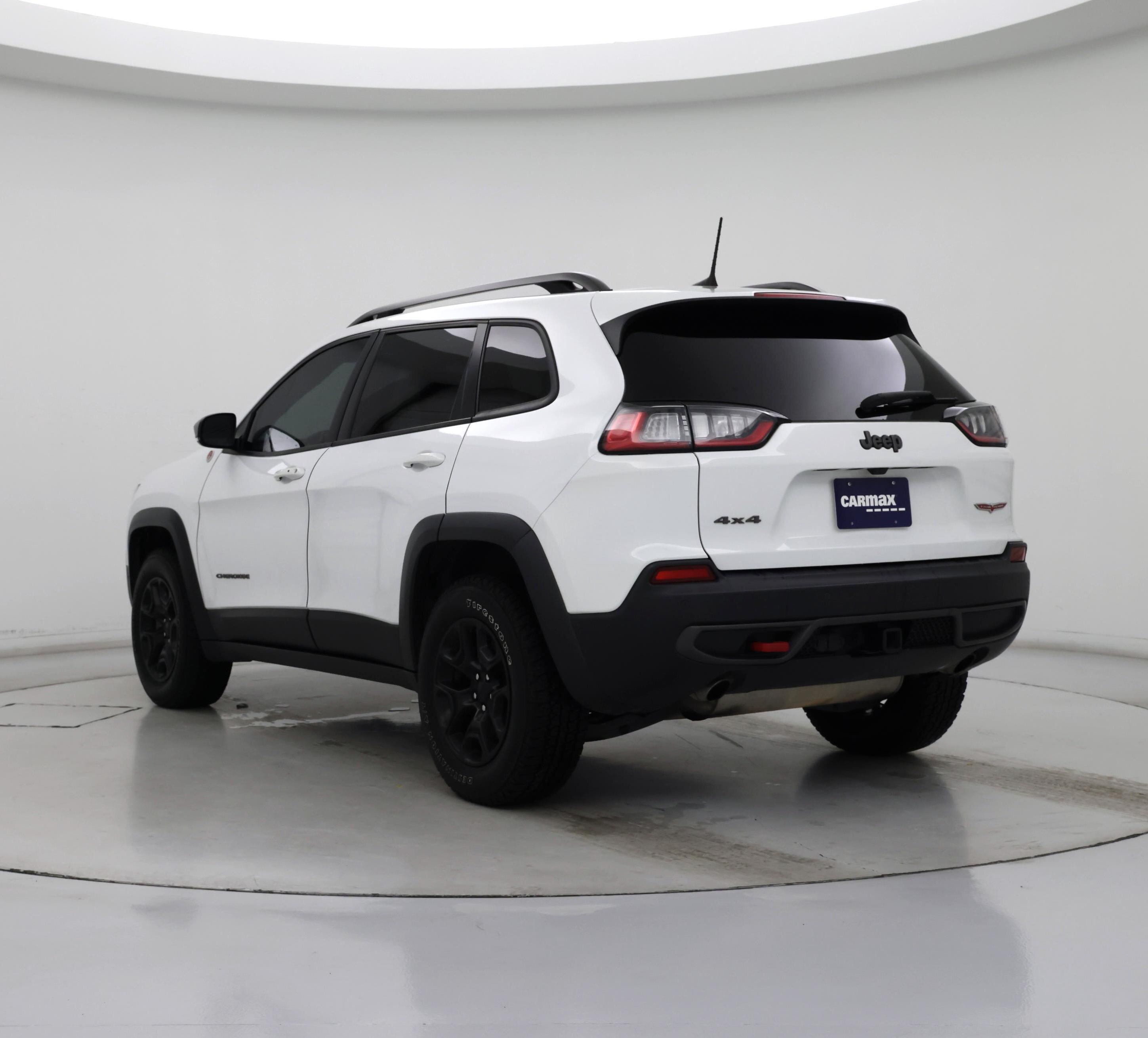 Thumbnail: 2019 Jeep Cherokee - 2