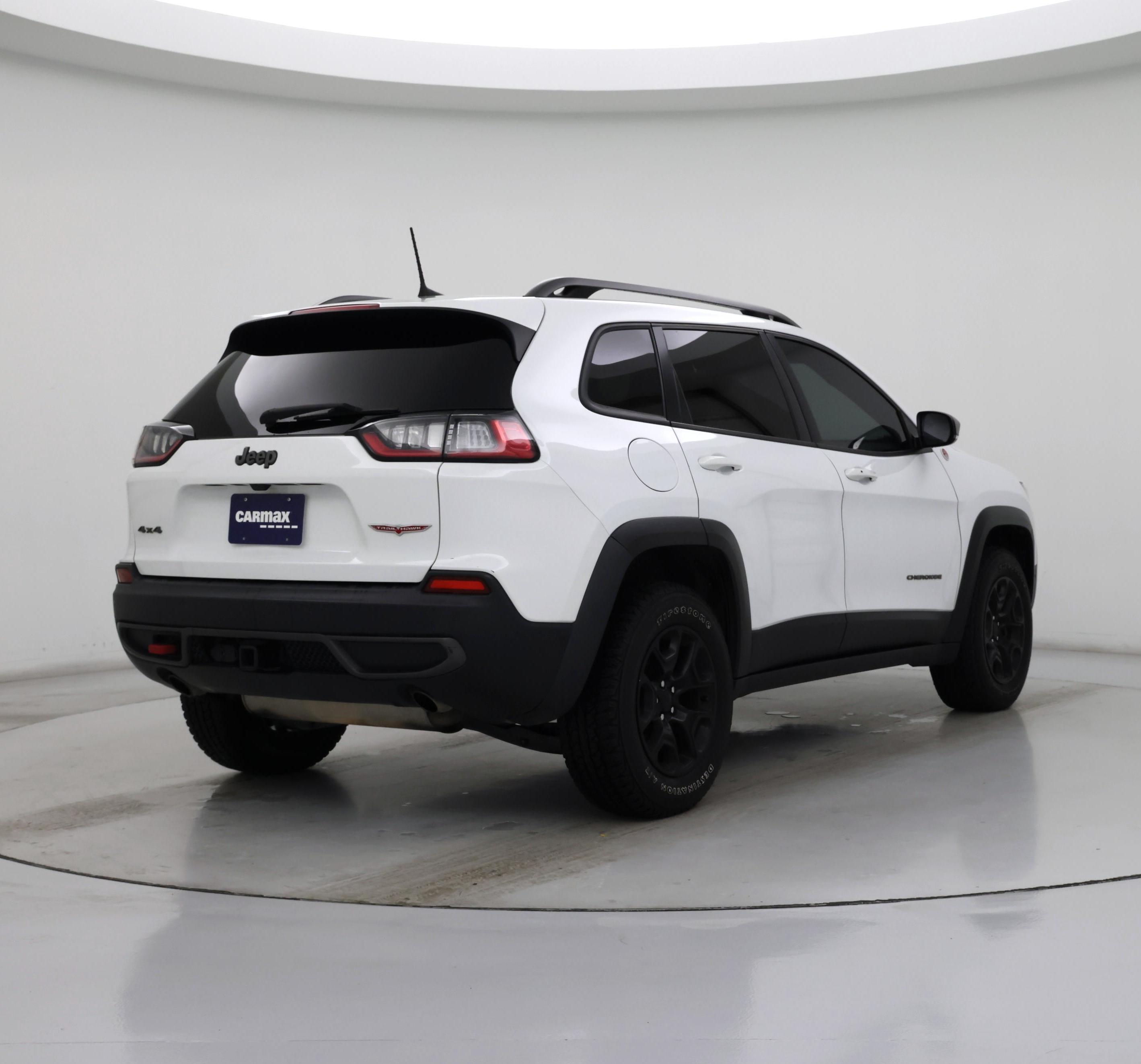 Thumbnail: 2019 Jeep Cherokee - 8