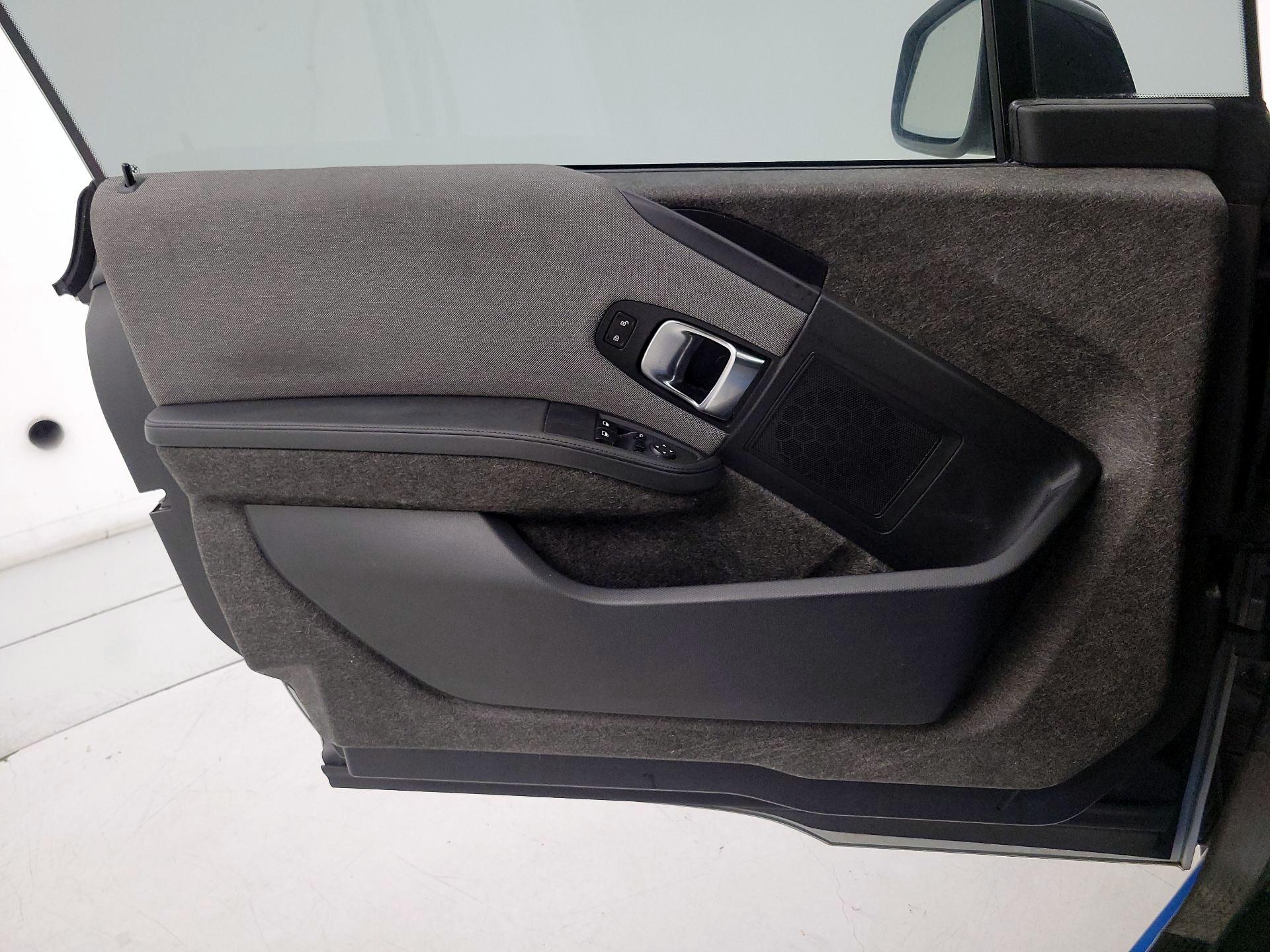 Thumbnail: 2018 BMW i3 - 12