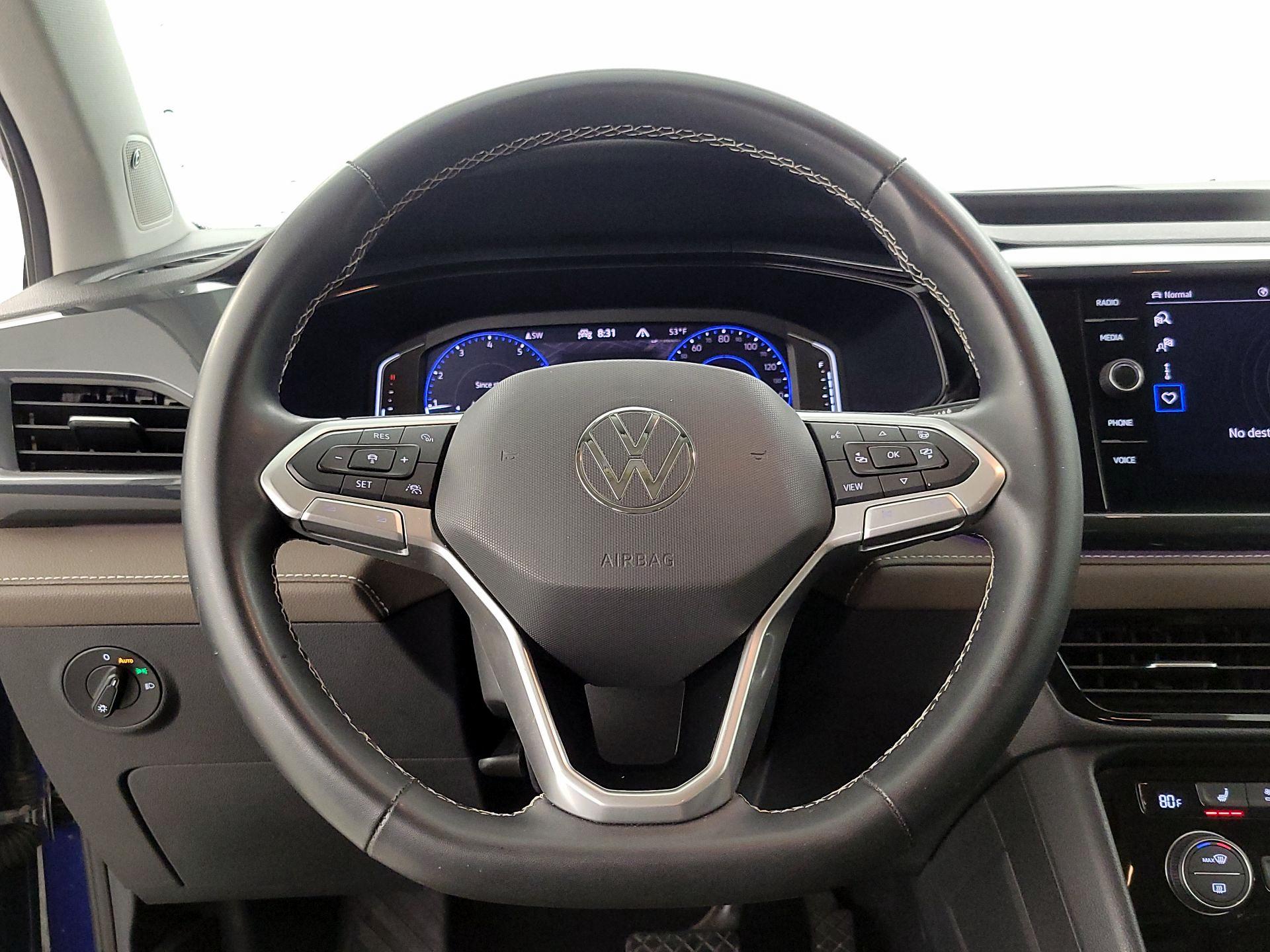 Thumbnail: 2022 Volkswagen Taos - 10