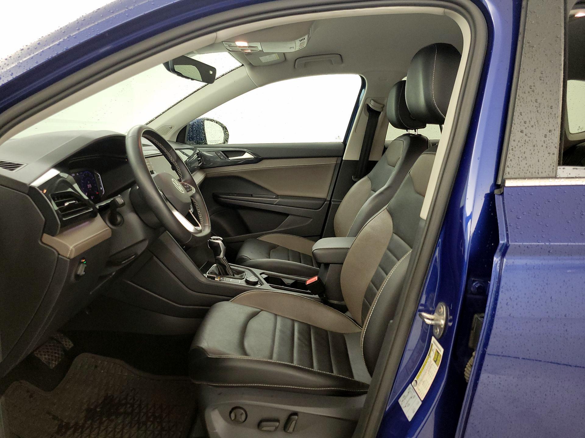 Thumbnail: 2022 Volkswagen Taos - 11