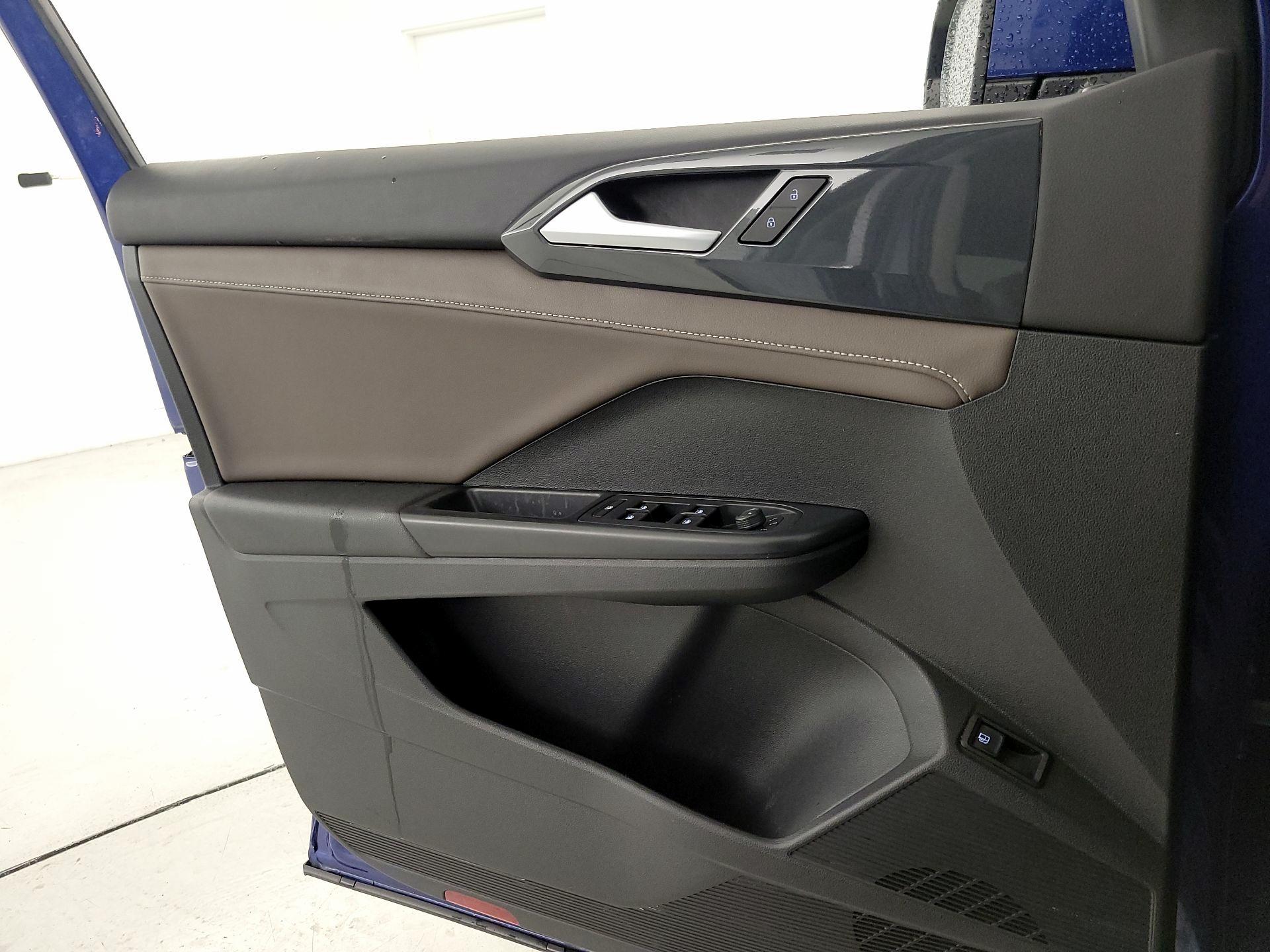 Thumbnail: 2022 Volkswagen Taos - 12