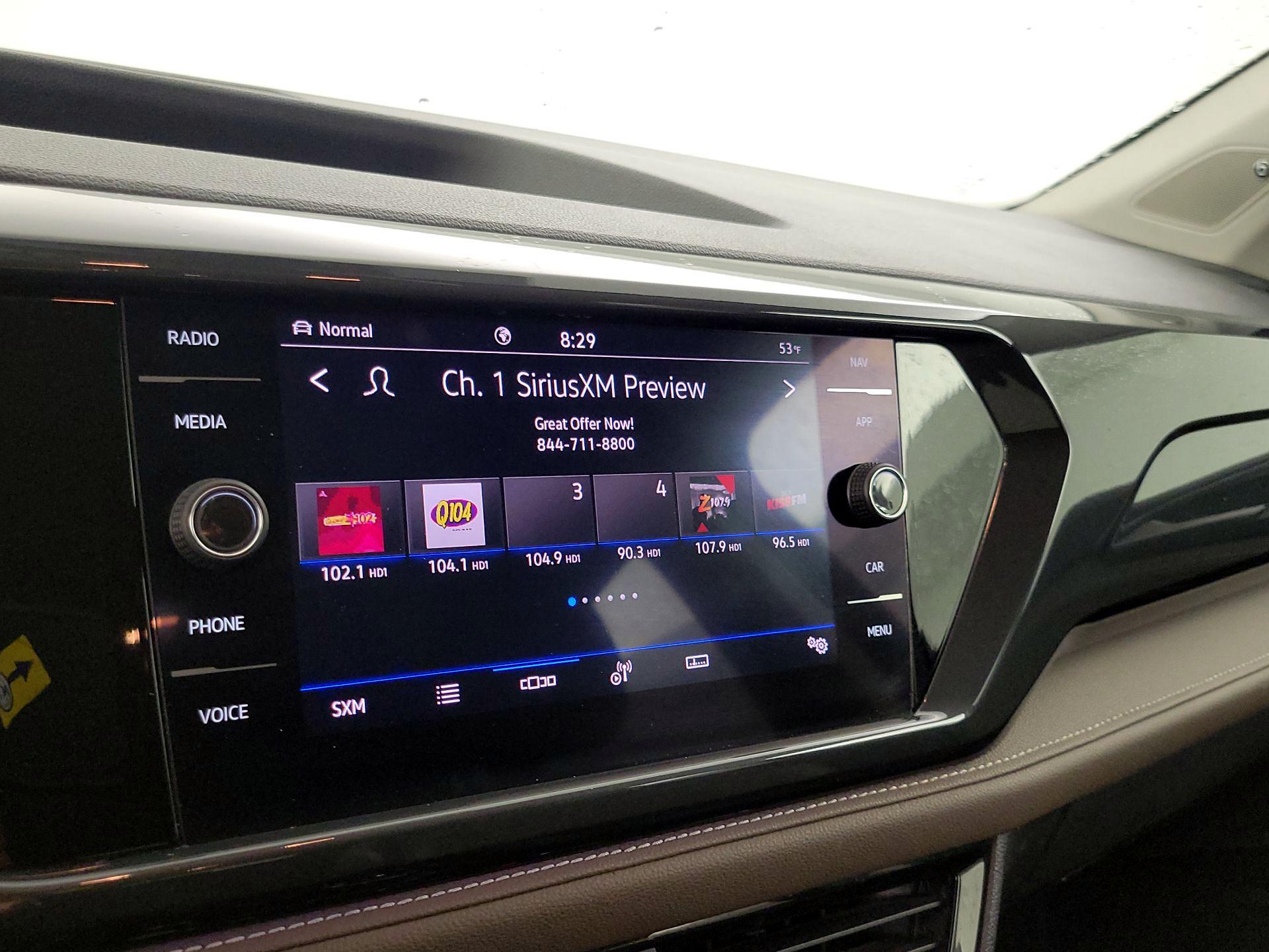 Thumbnail: 2022 Volkswagen Taos - 16