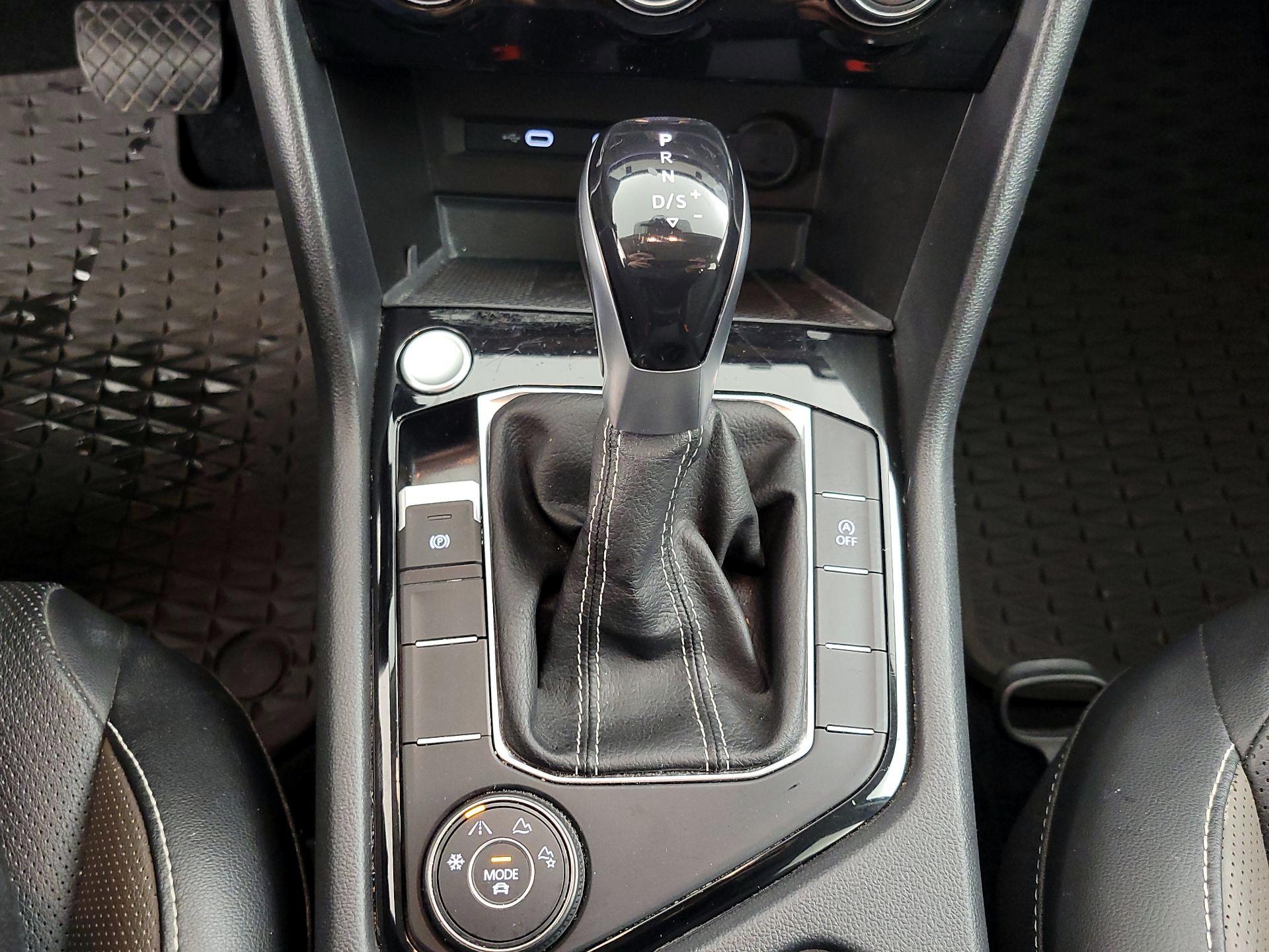 Thumbnail: 2022 Volkswagen Taos - 18