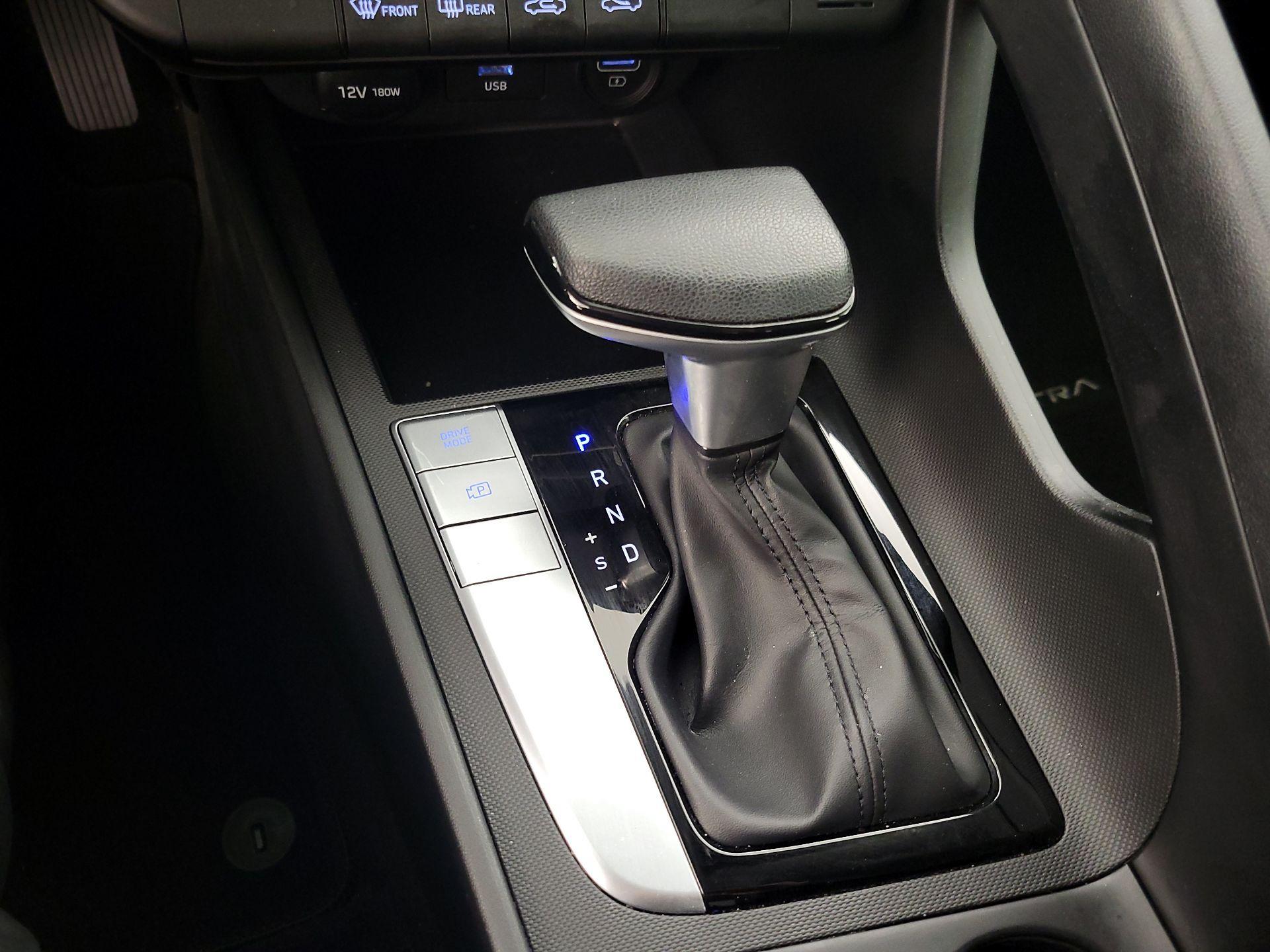 Thumbnail: 2021 Hyundai Elantra - 17