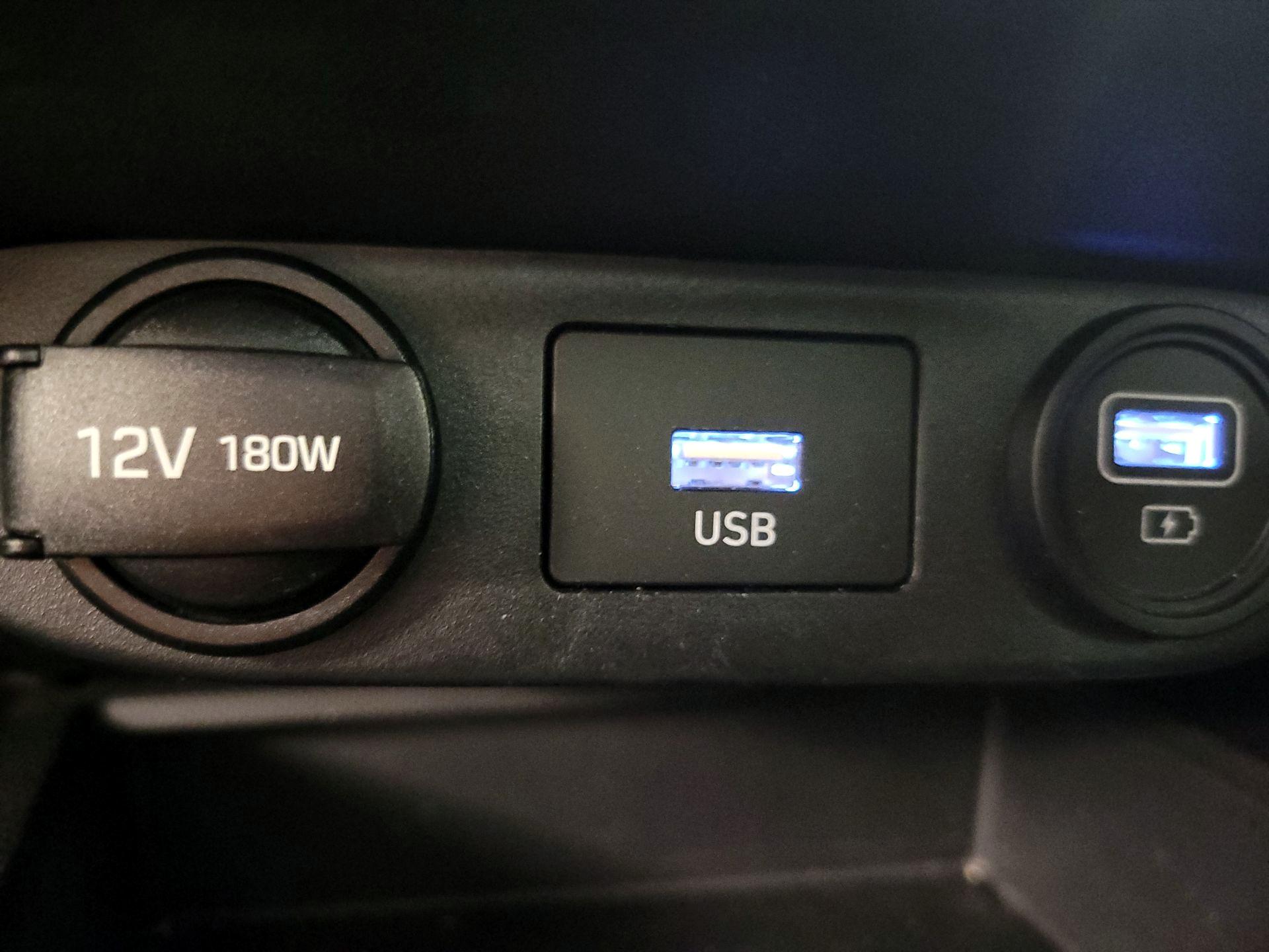 Thumbnail: 2021 Hyundai Elantra - 18