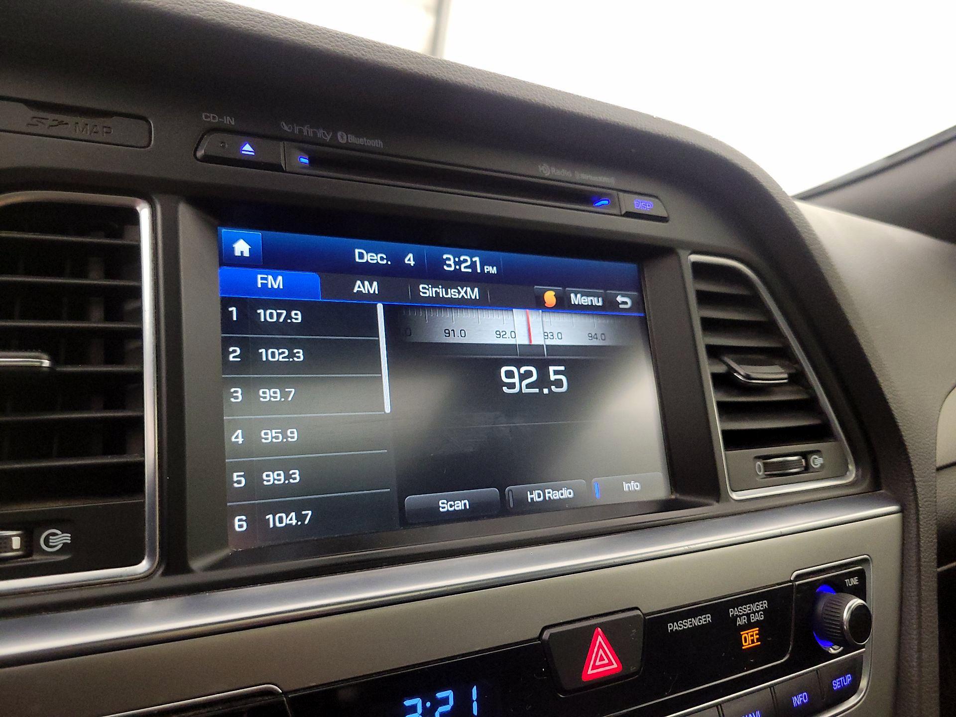 Thumbnail: 2015 Hyundai Sonata - 16