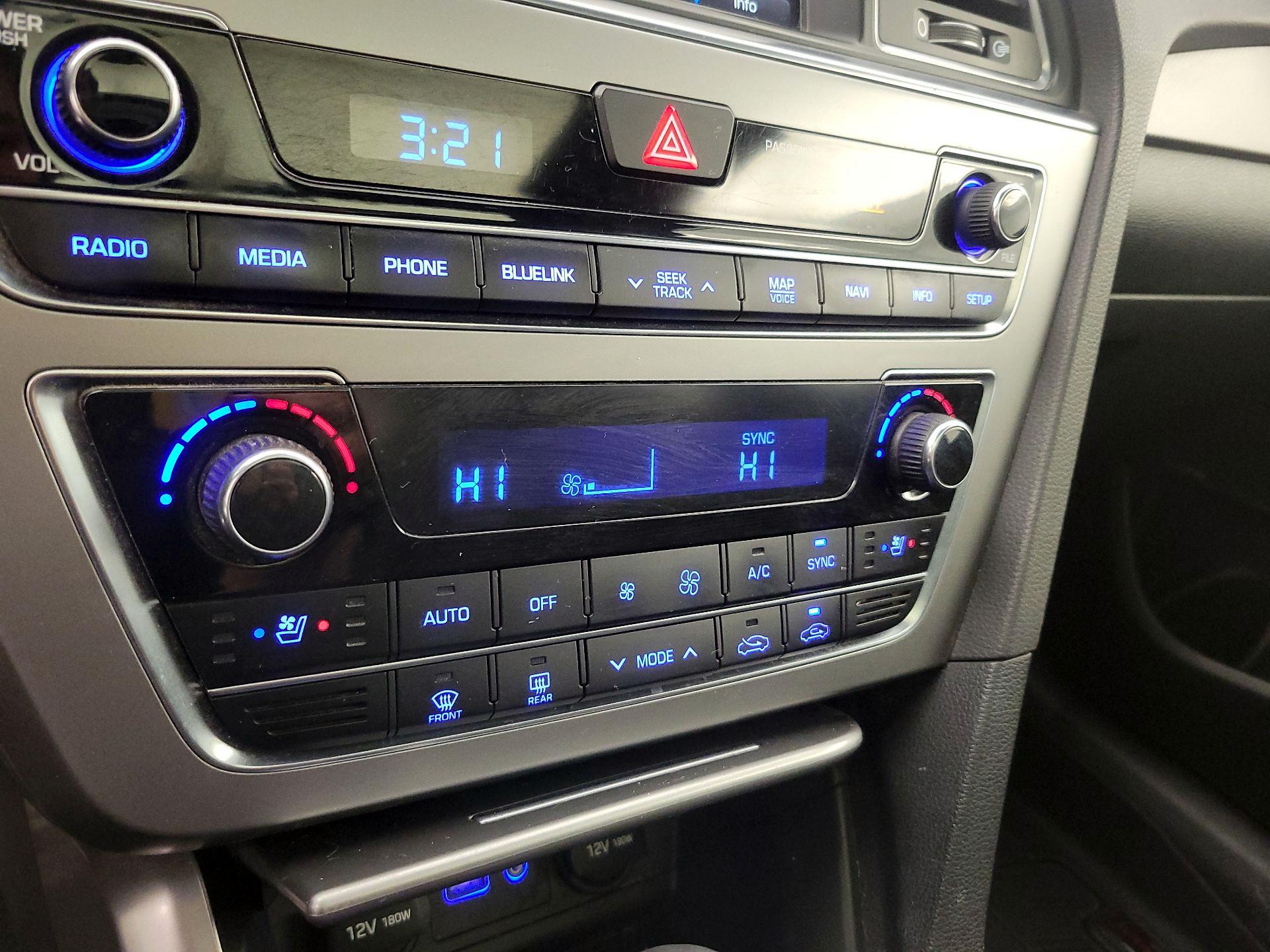 Thumbnail: 2015 Hyundai Sonata - 17