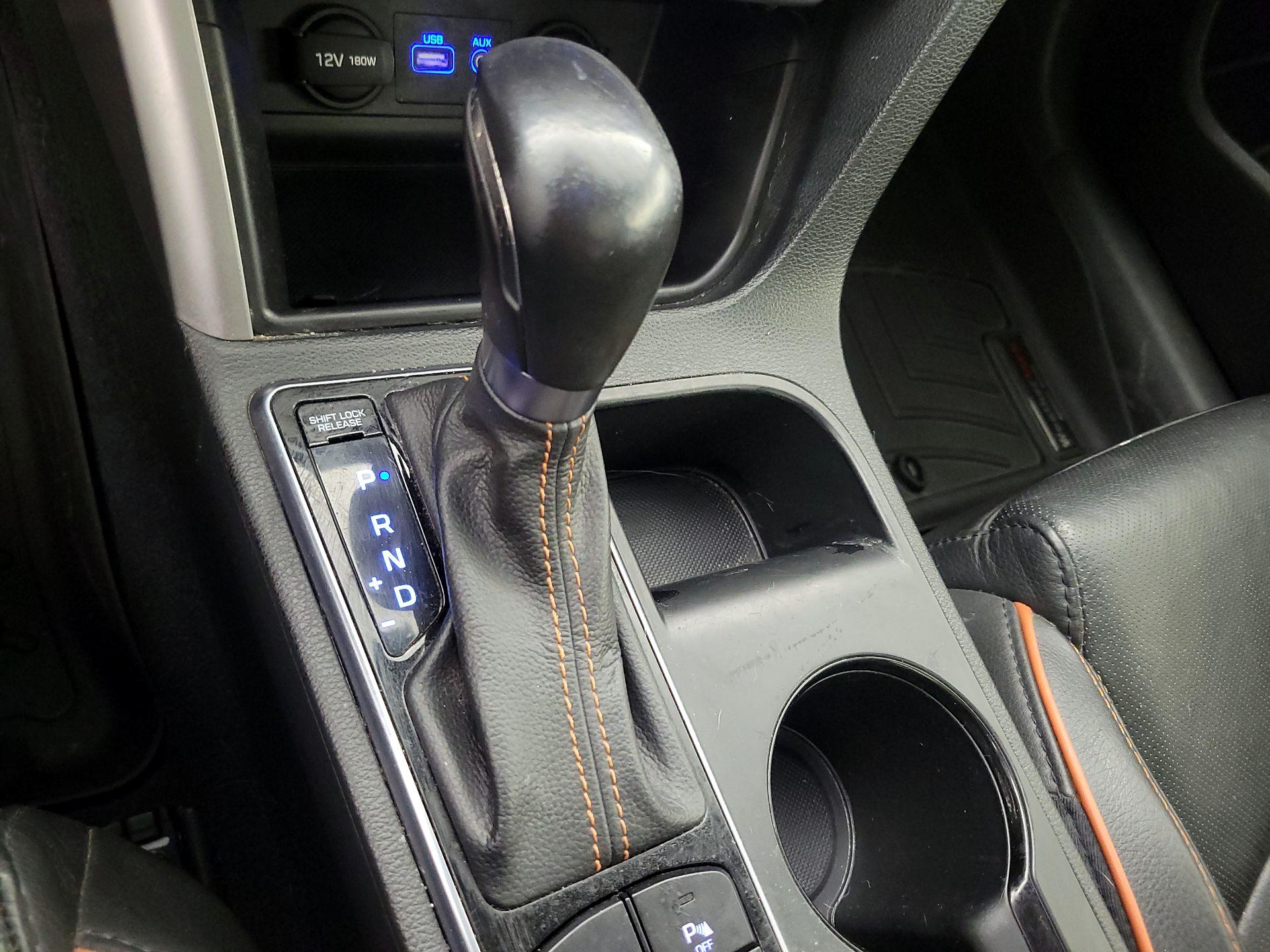 Thumbnail: 2015 Hyundai Sonata - 18