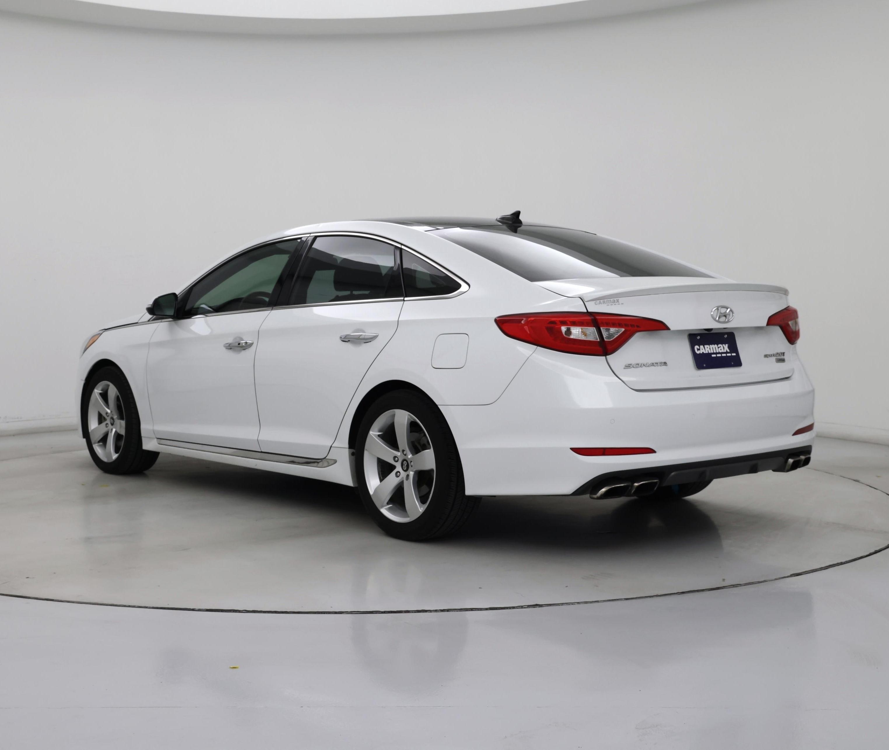 Thumbnail: 2015 Hyundai Sonata - 2