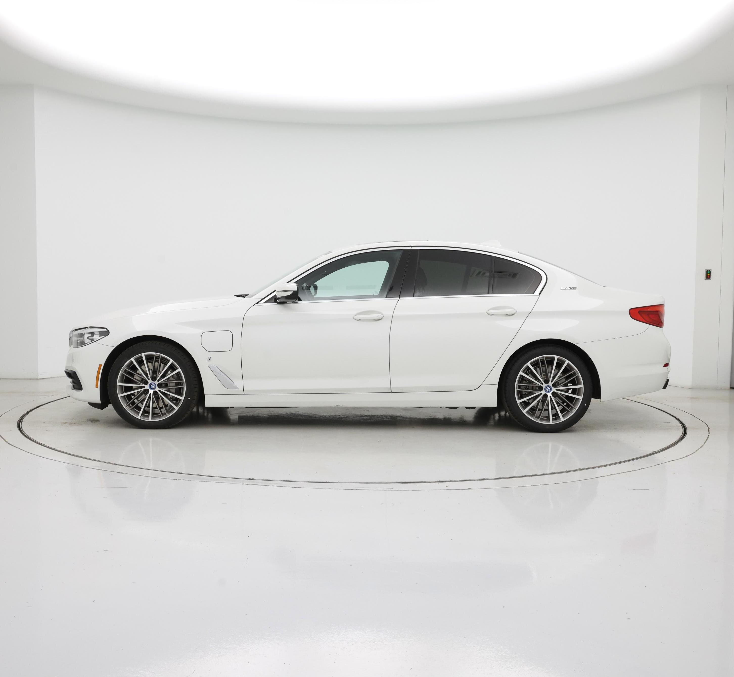 Thumbnail: 2019 BMW 5 Series - 3