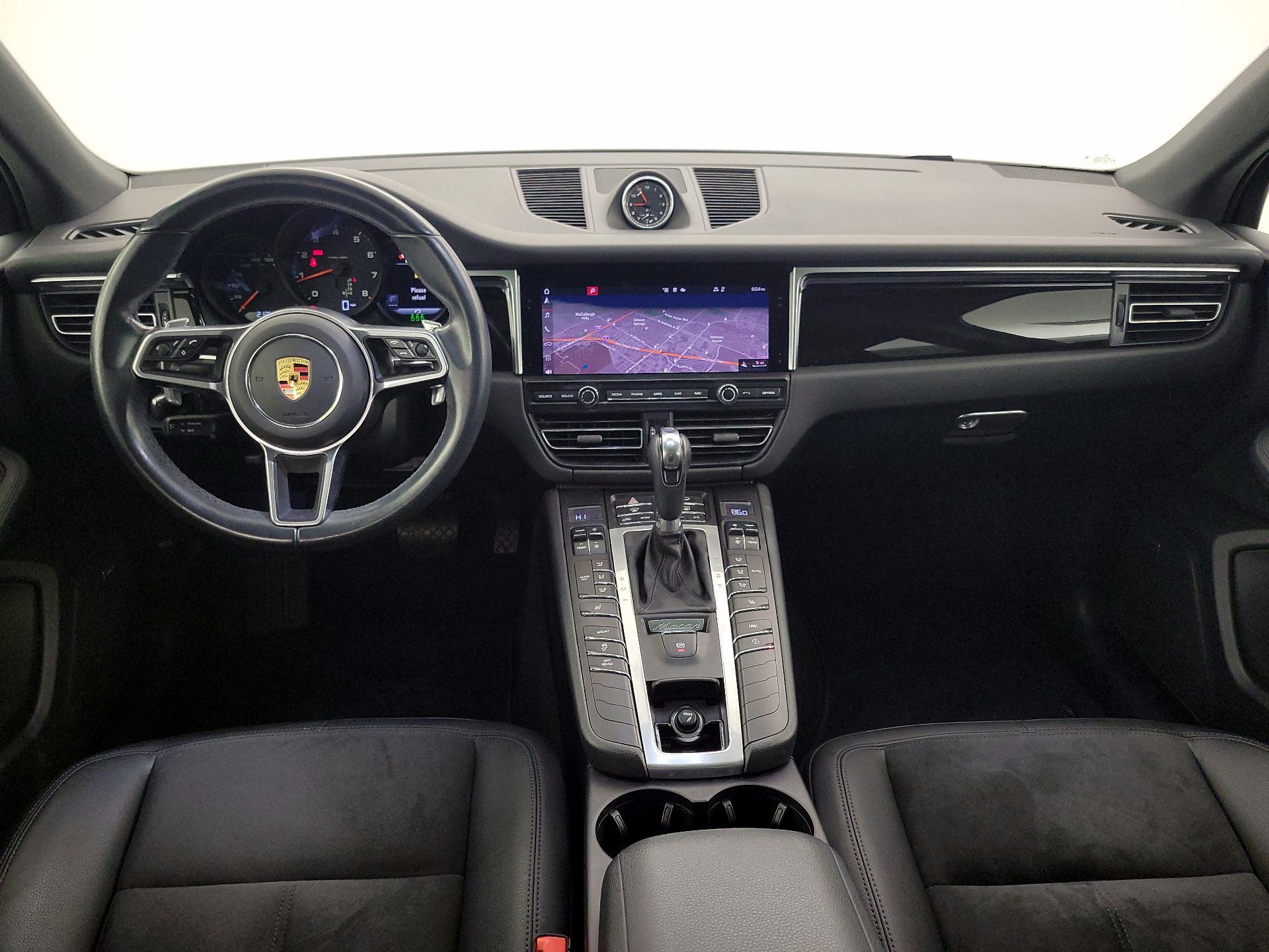 Thumbnail: 2021 Porsche Macan - 9