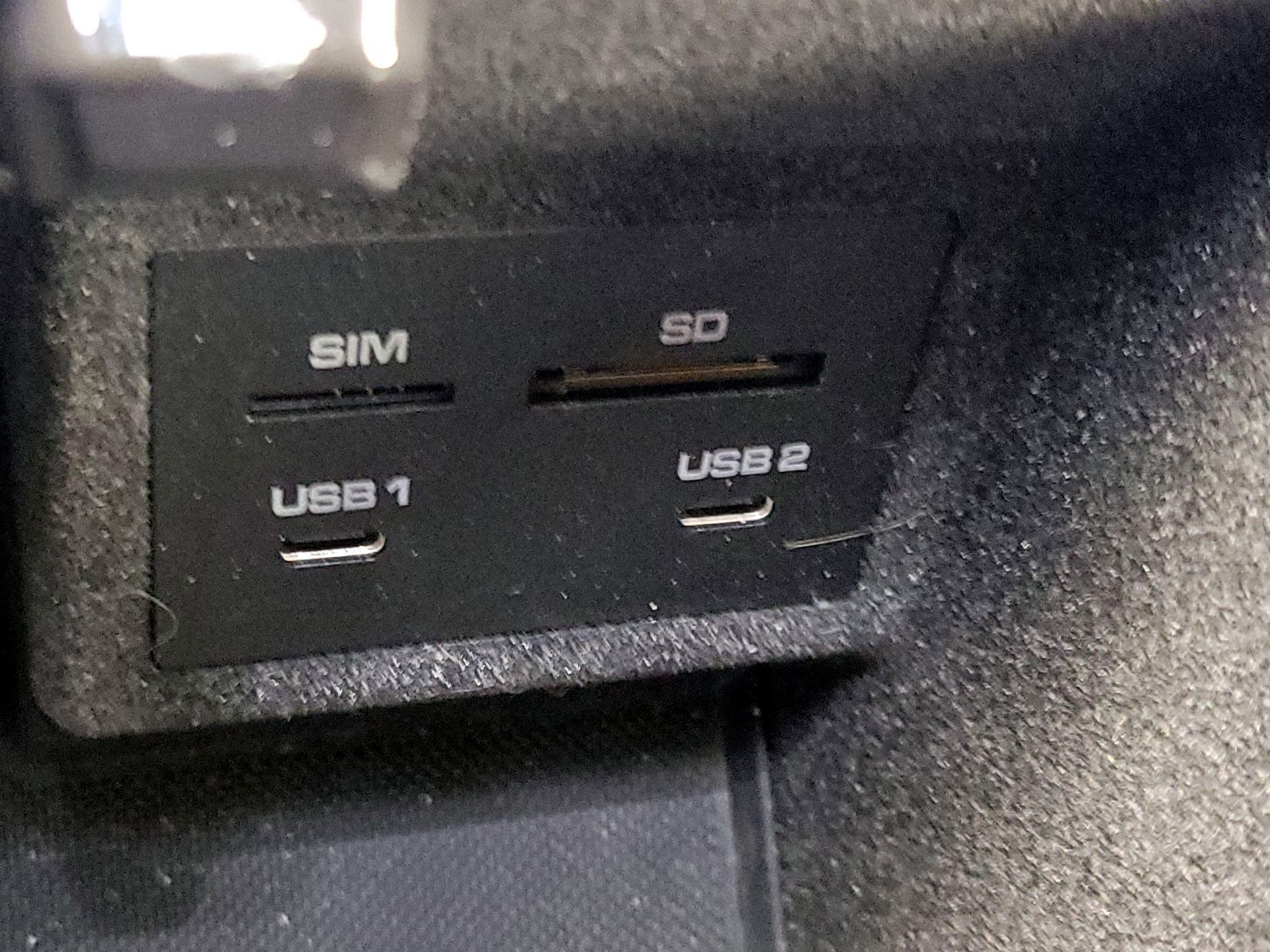 Thumbnail: 2021 Porsche Macan - 19