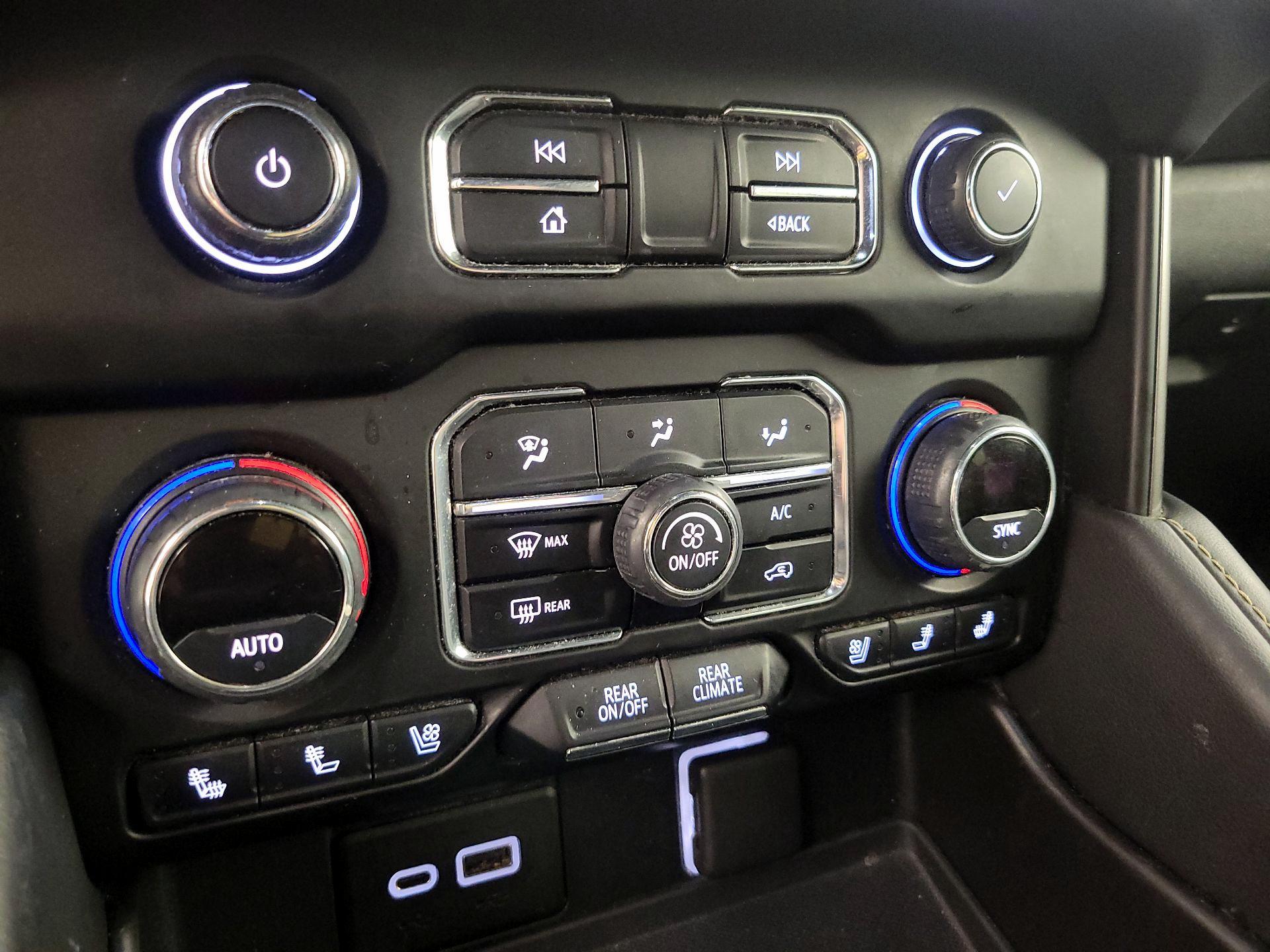 Thumbnail: 2022 Chevrolet Suburban - 16