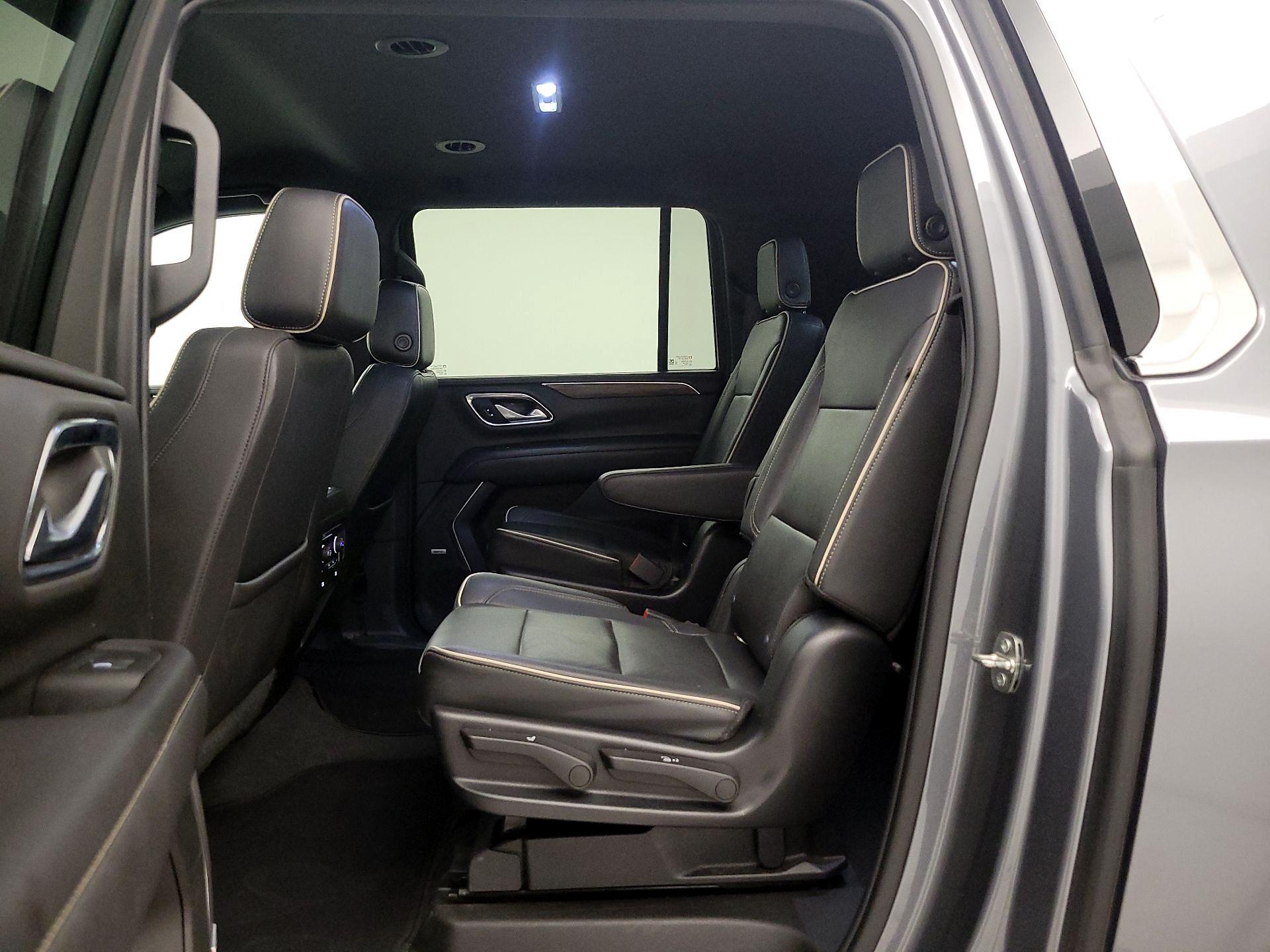 Thumbnail: 2022 Chevrolet Suburban - 19