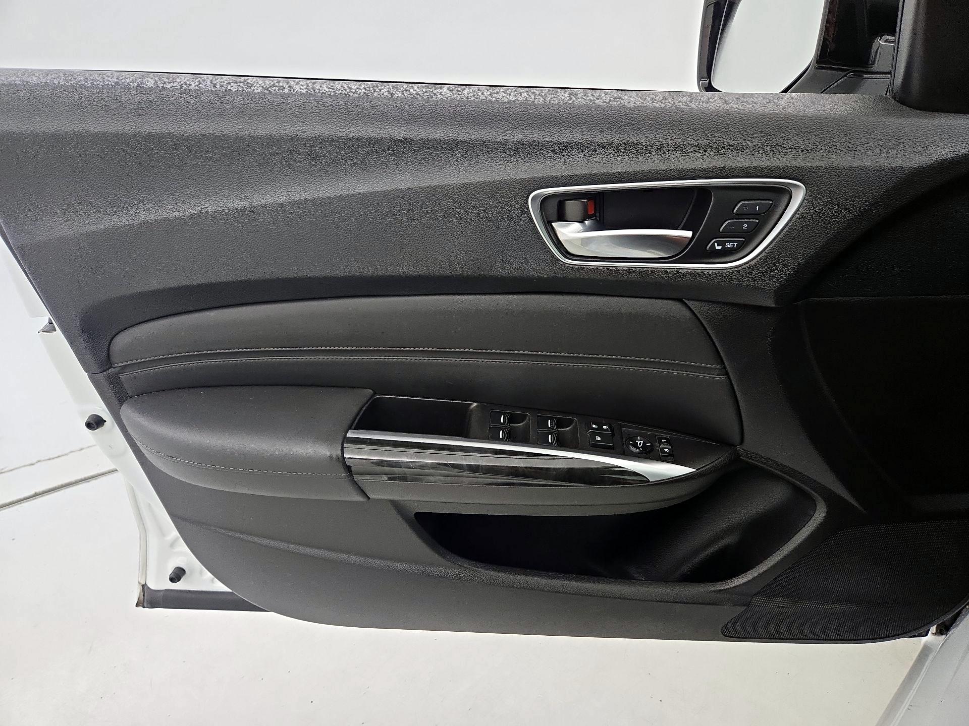 Thumbnail: 2018 Acura TLX - 12