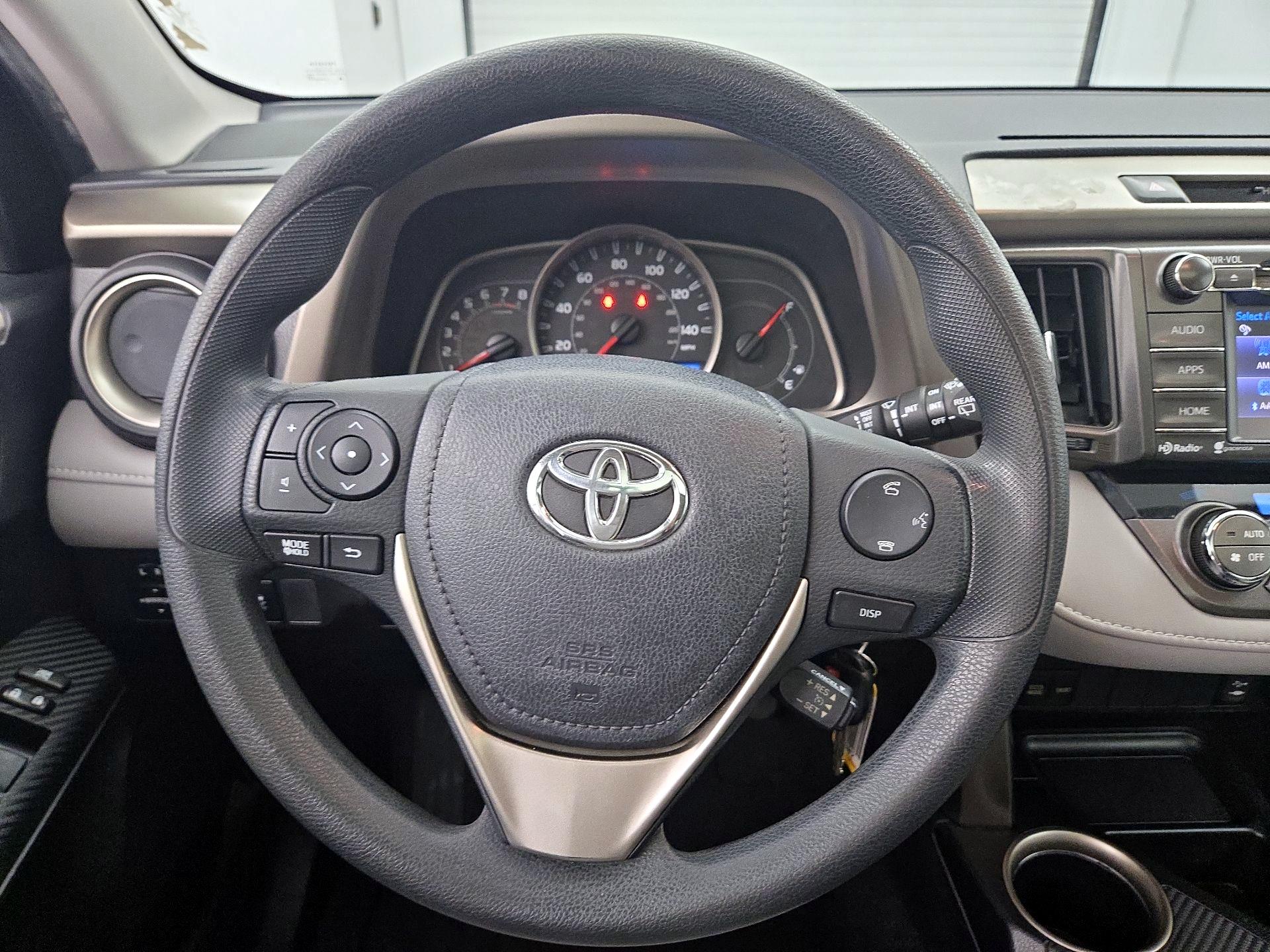 Thumbnail: 2015 Toyota RAV4 - 10