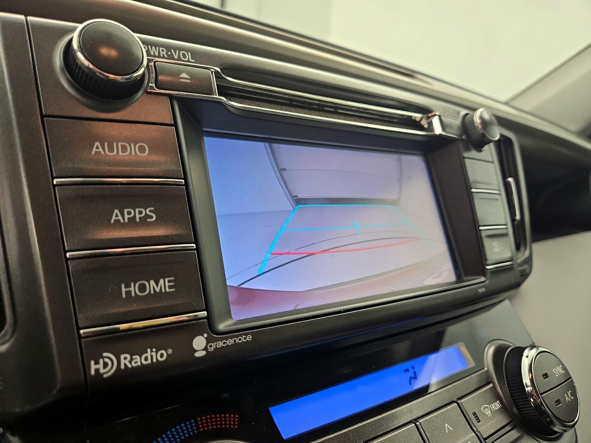 Thumbnail: 2015 Toyota RAV4 - 14