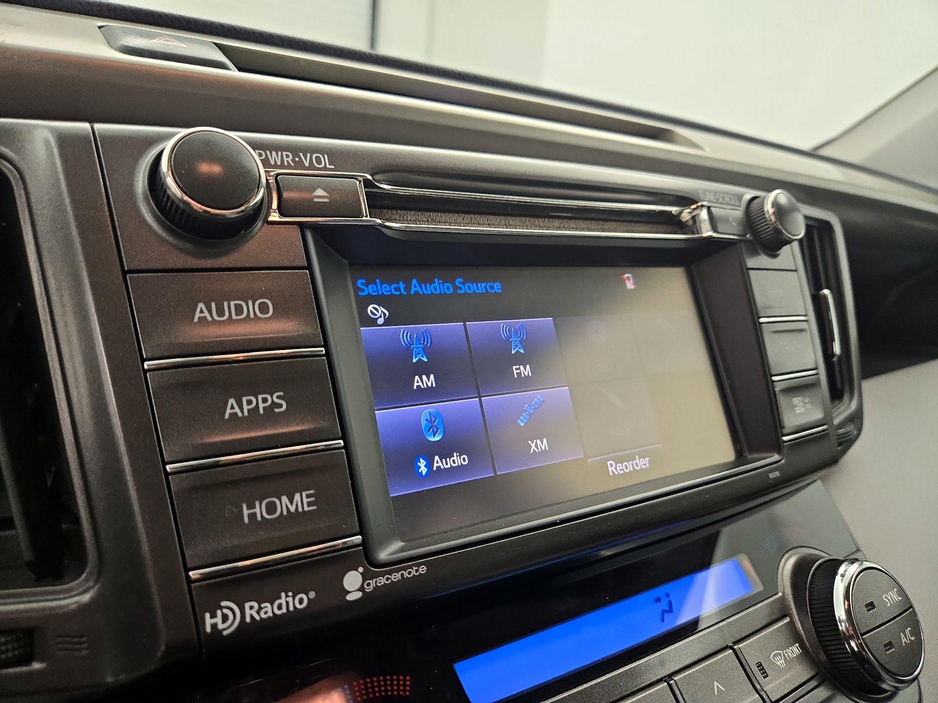 Thumbnail: 2015 Toyota RAV4 - 15